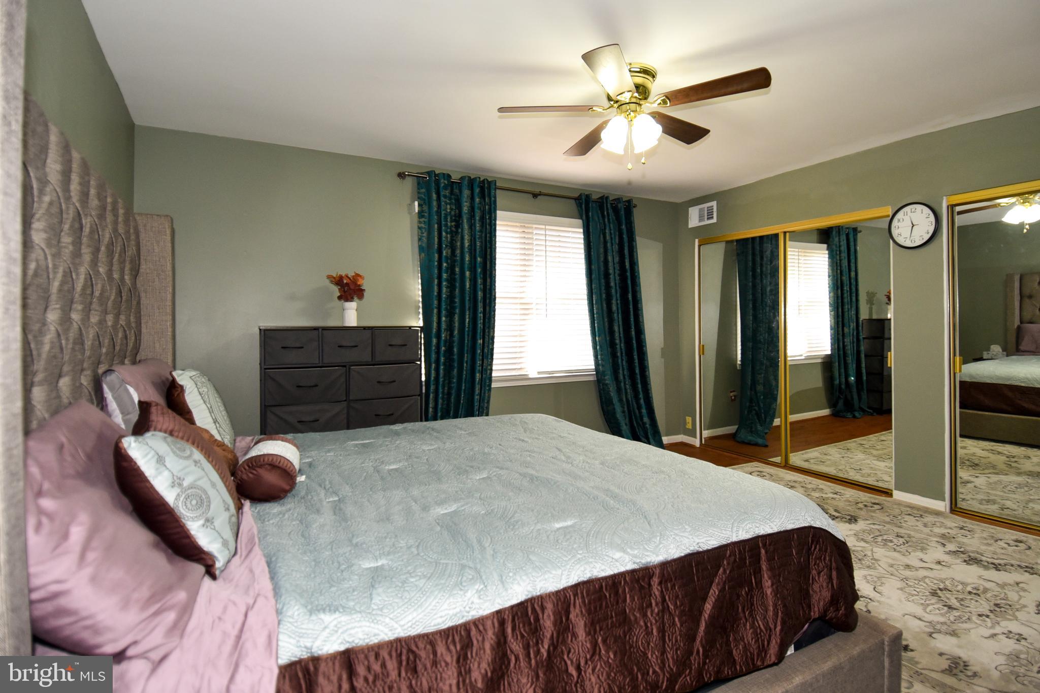 POTOMAC OAKS - Residential
