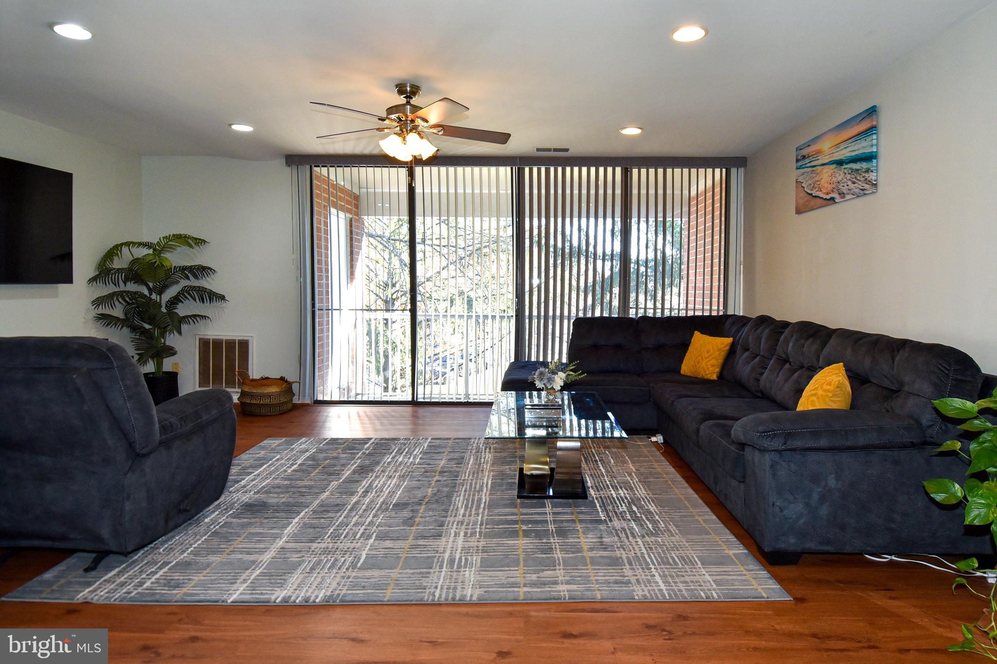 POTOMAC OAKS - Residential
