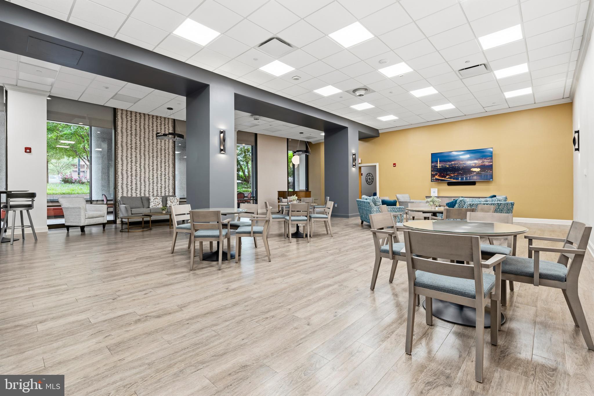 CRYSTAL CITY - Residential