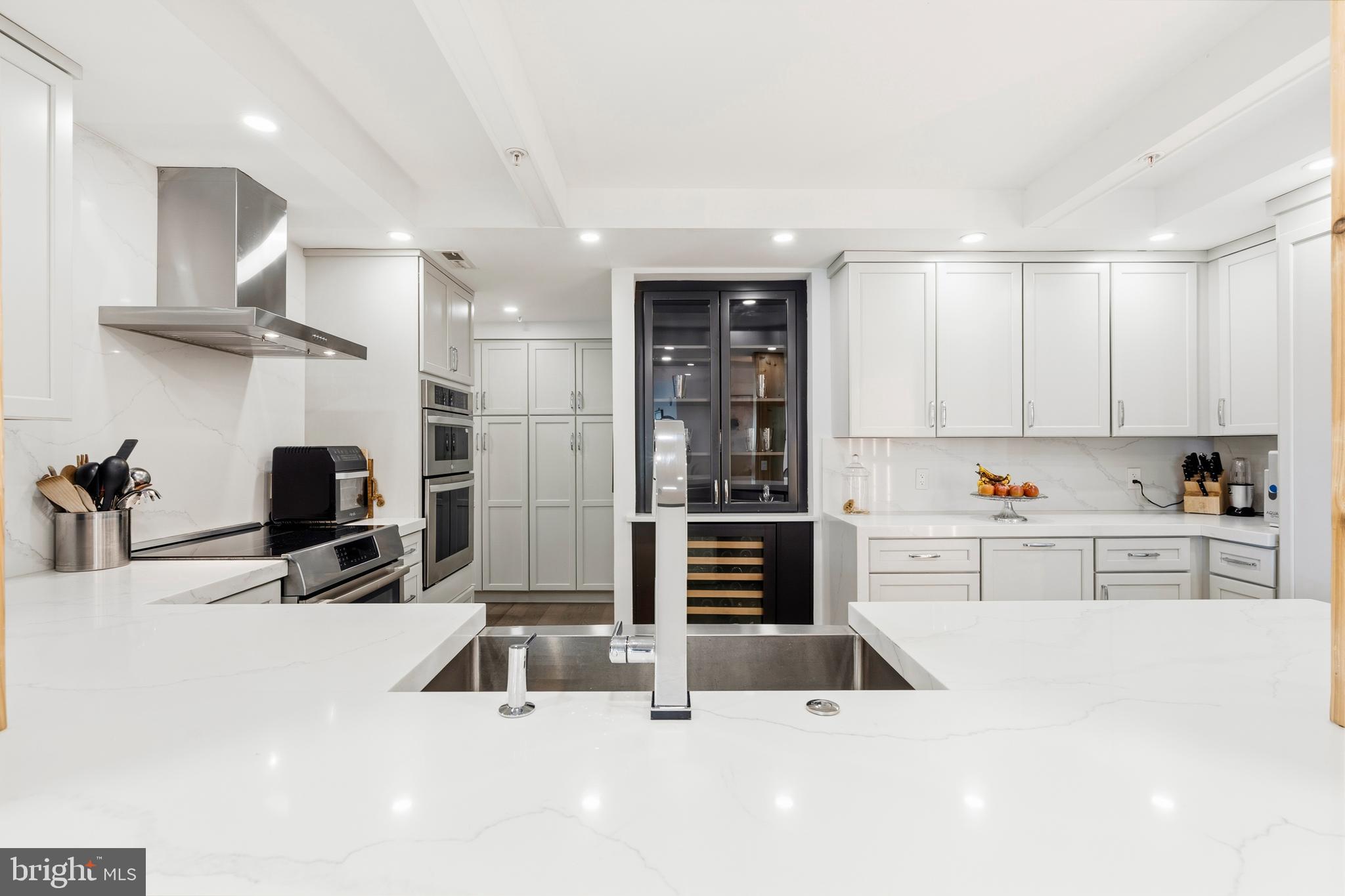 CRYSTAL CITY - Residential