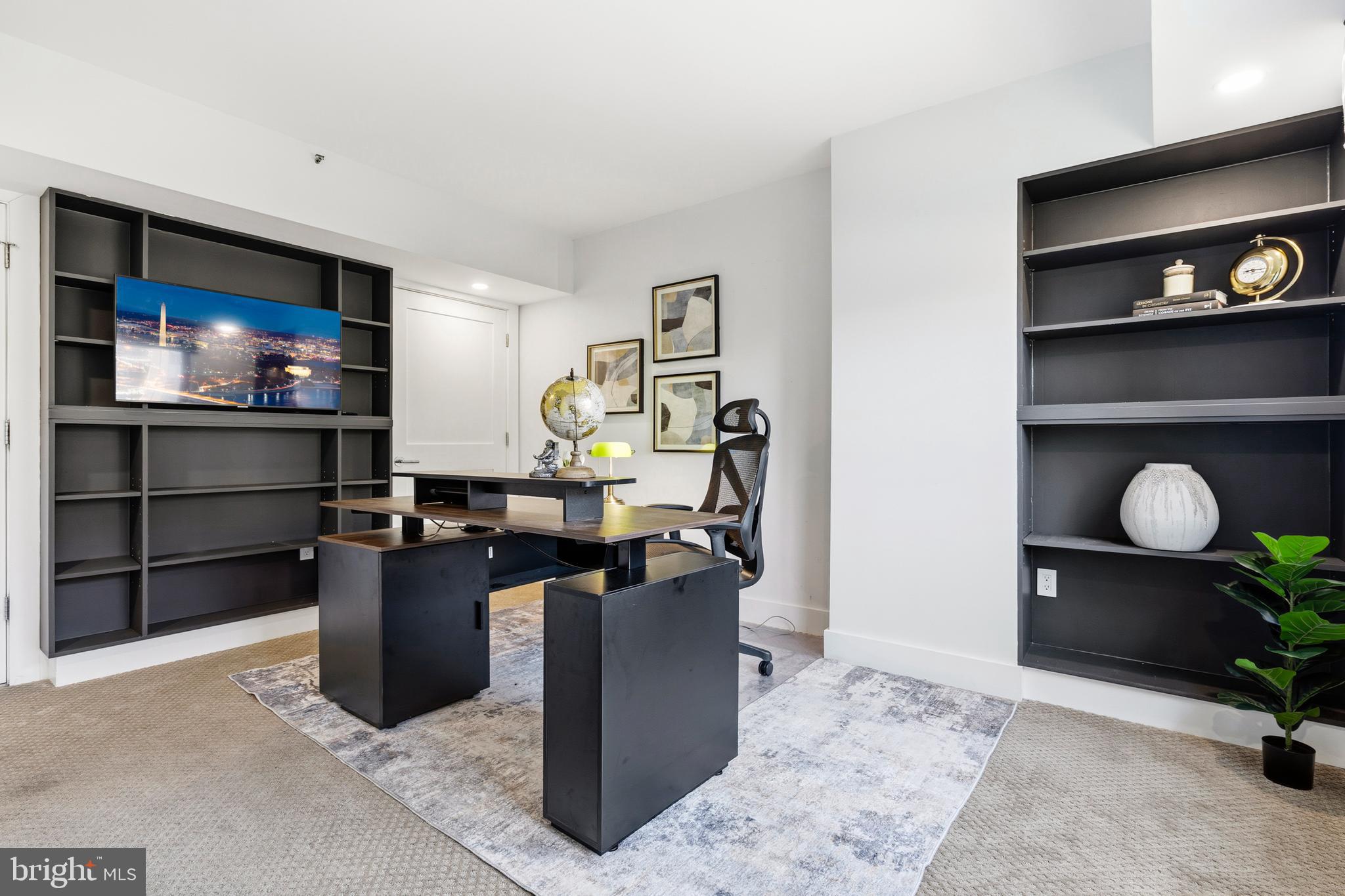 CRYSTAL CITY - Residential