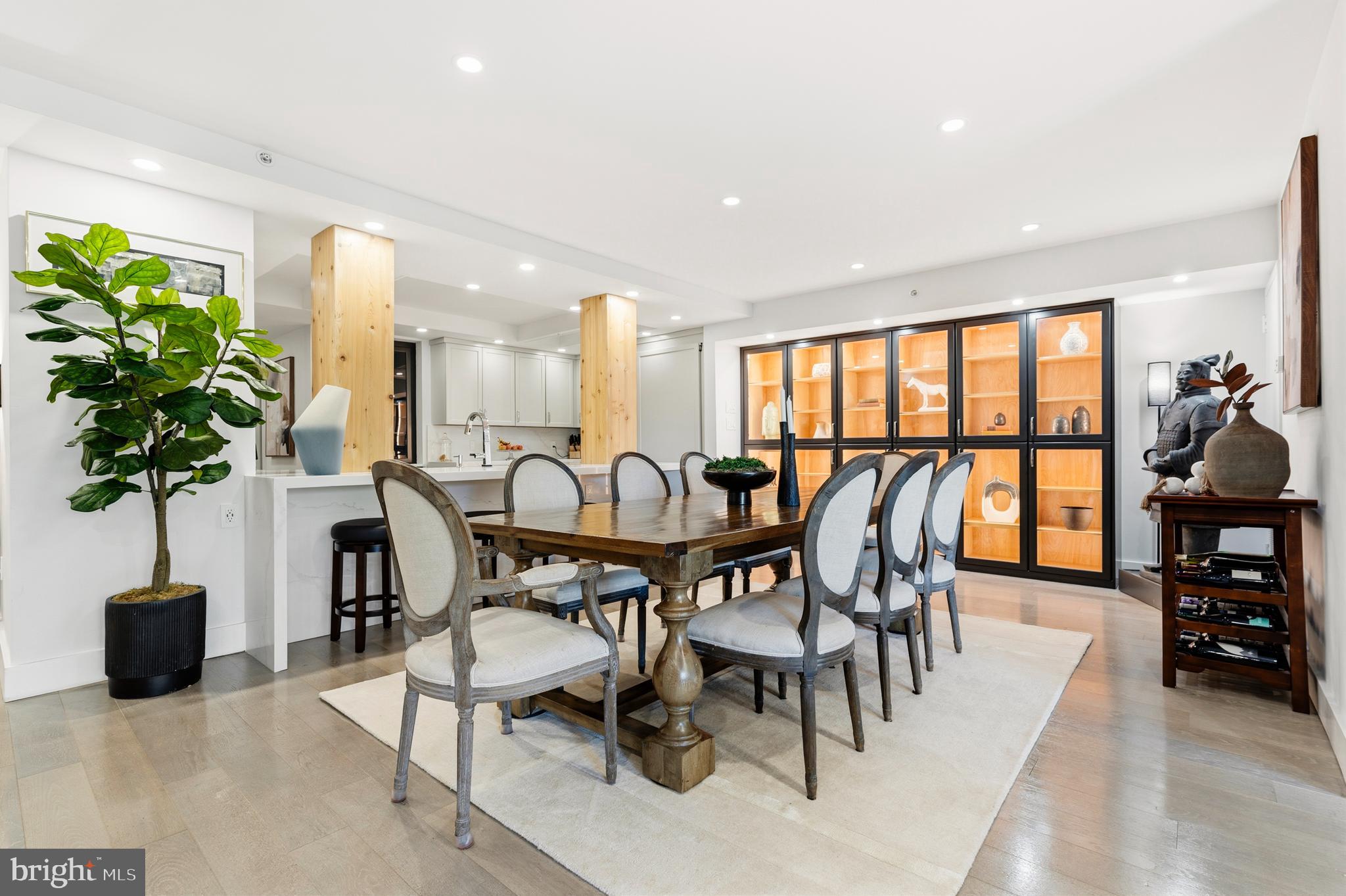 CRYSTAL CITY - Residential