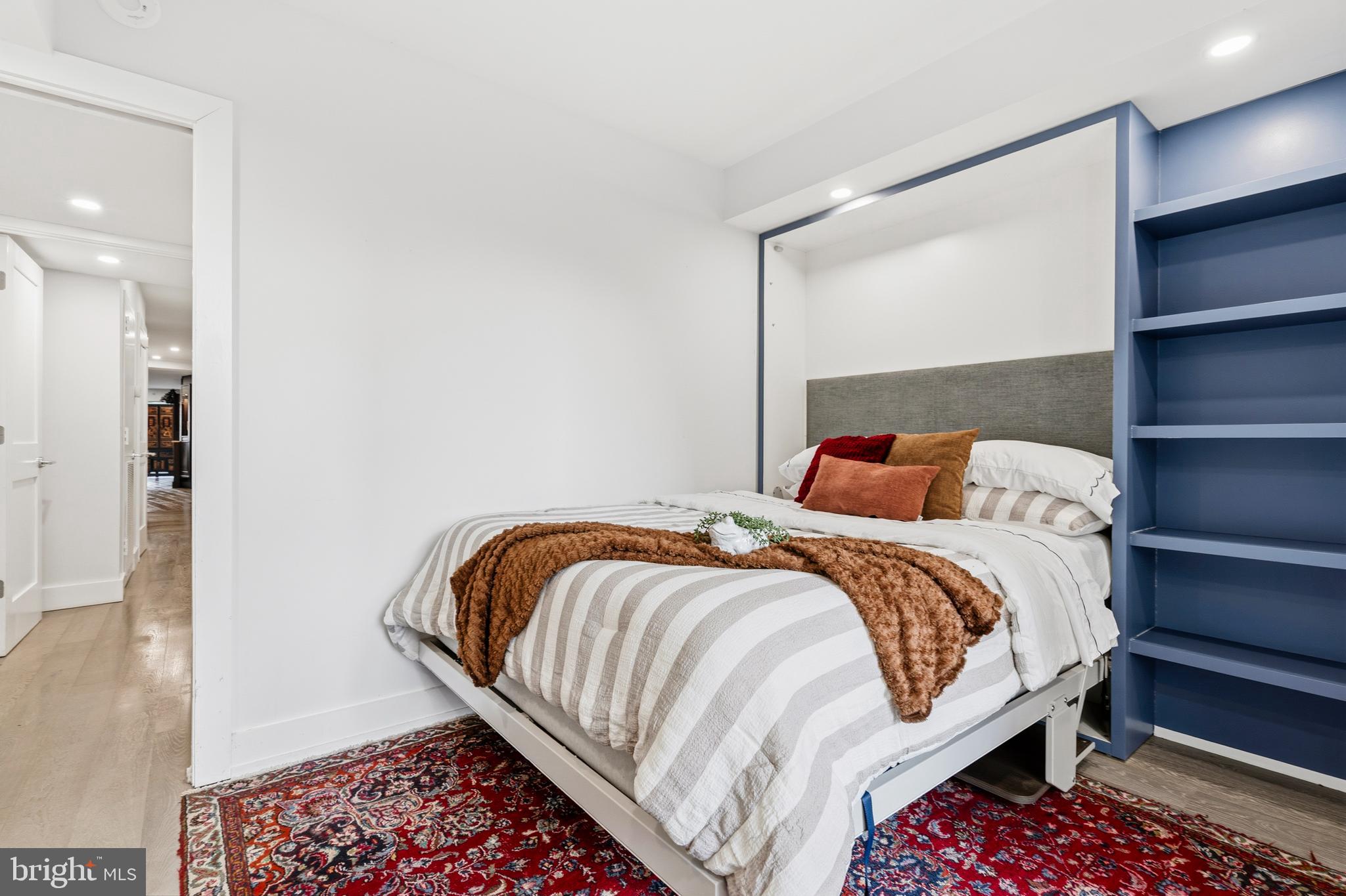 CRYSTAL CITY - Residential