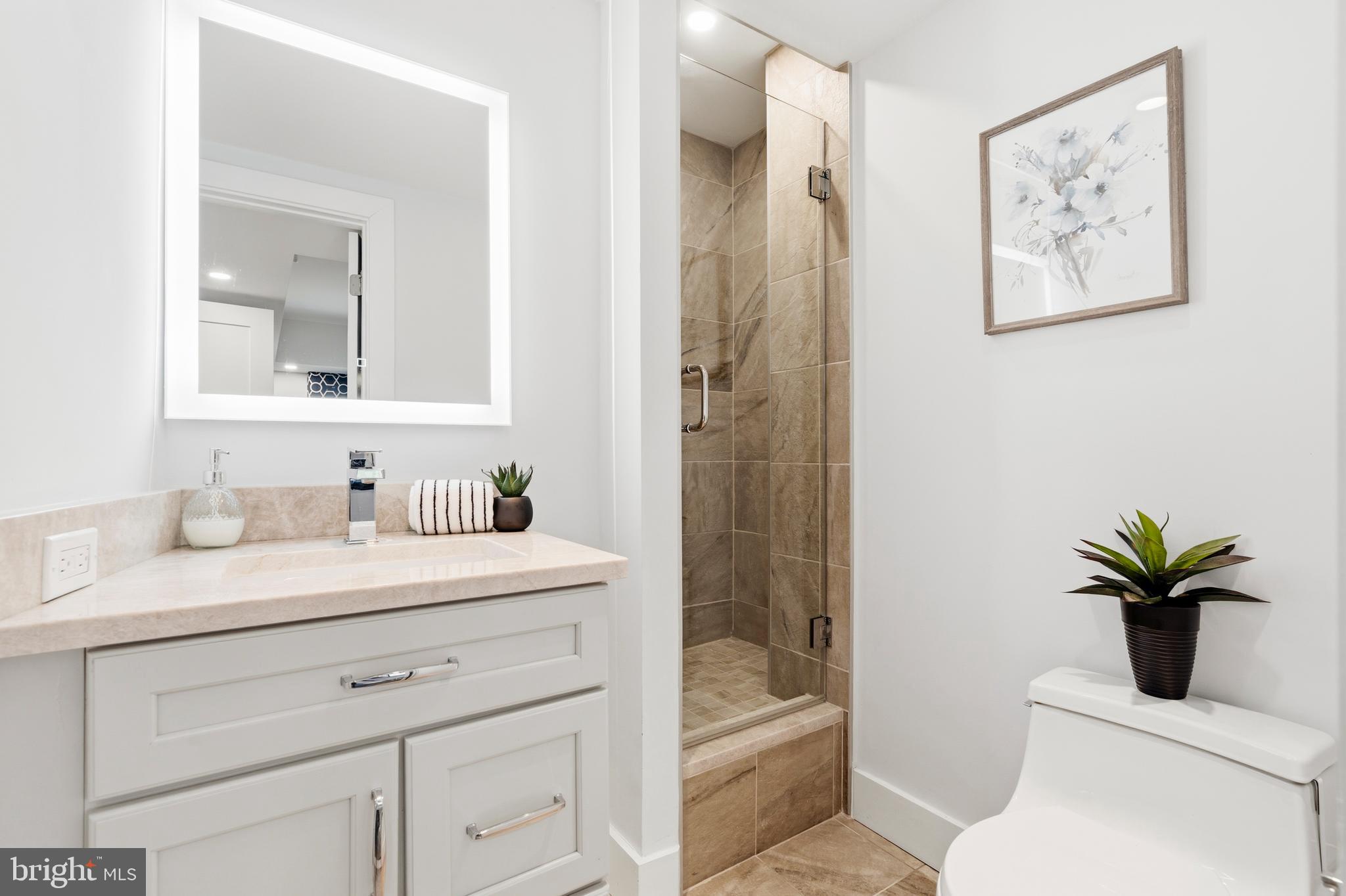 CRYSTAL CITY - Residential