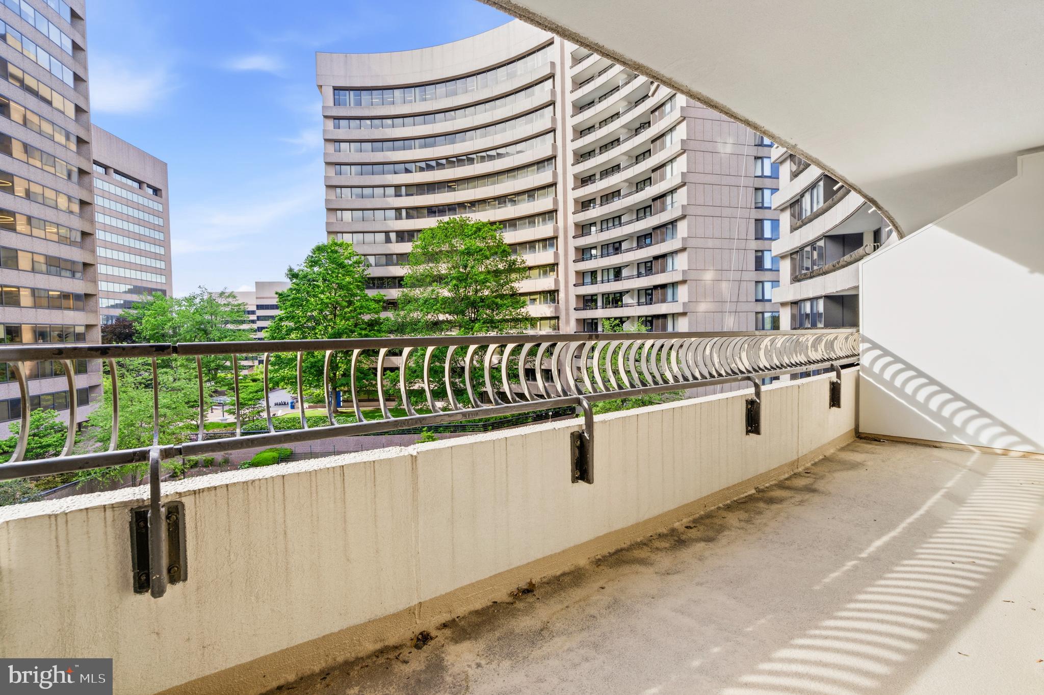 CRYSTAL CITY - Residential