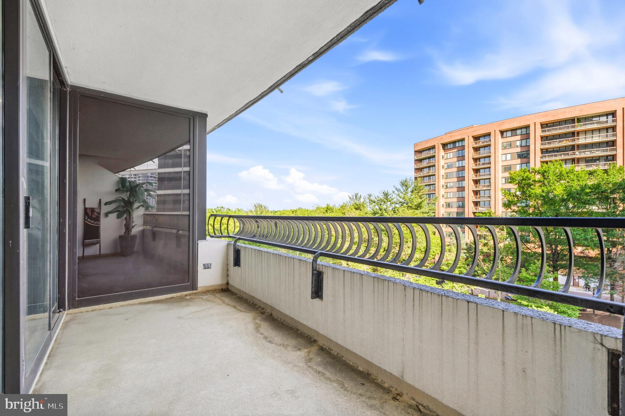 CRYSTAL CITY - Residential
