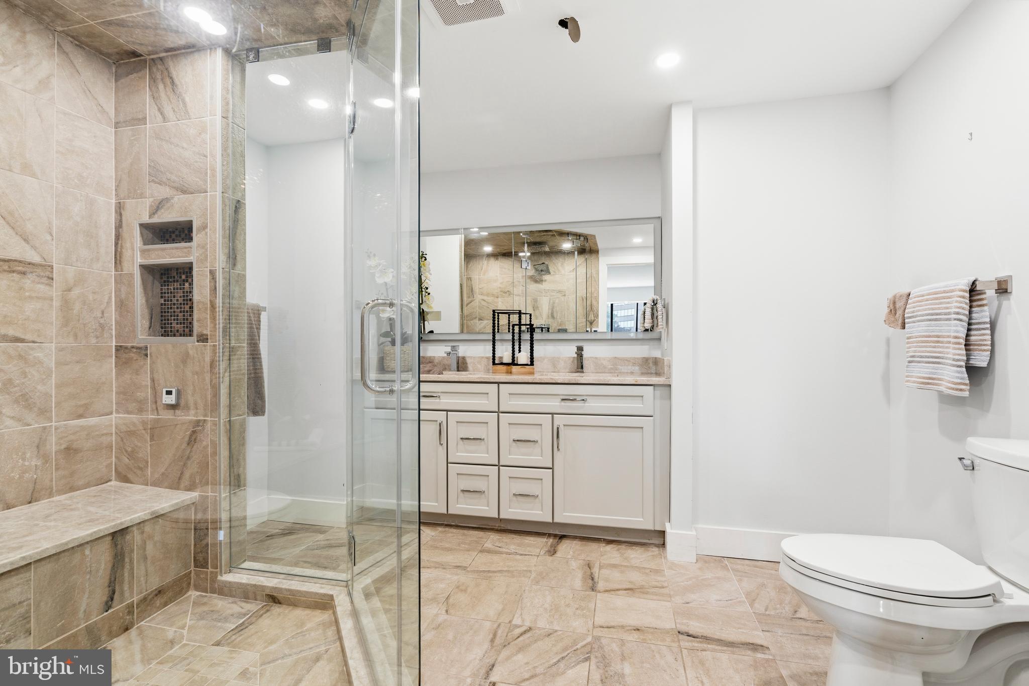 CRYSTAL CITY - Residential