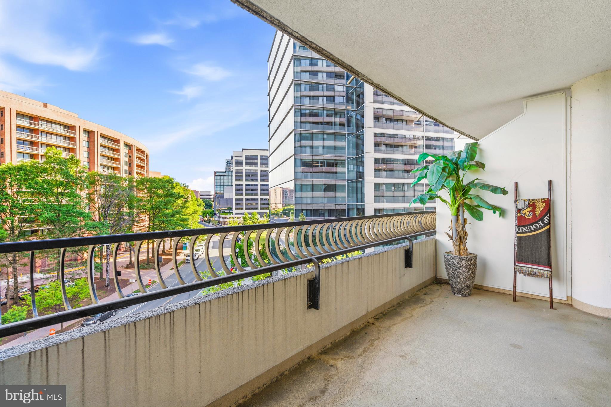 CRYSTAL CITY - Residential