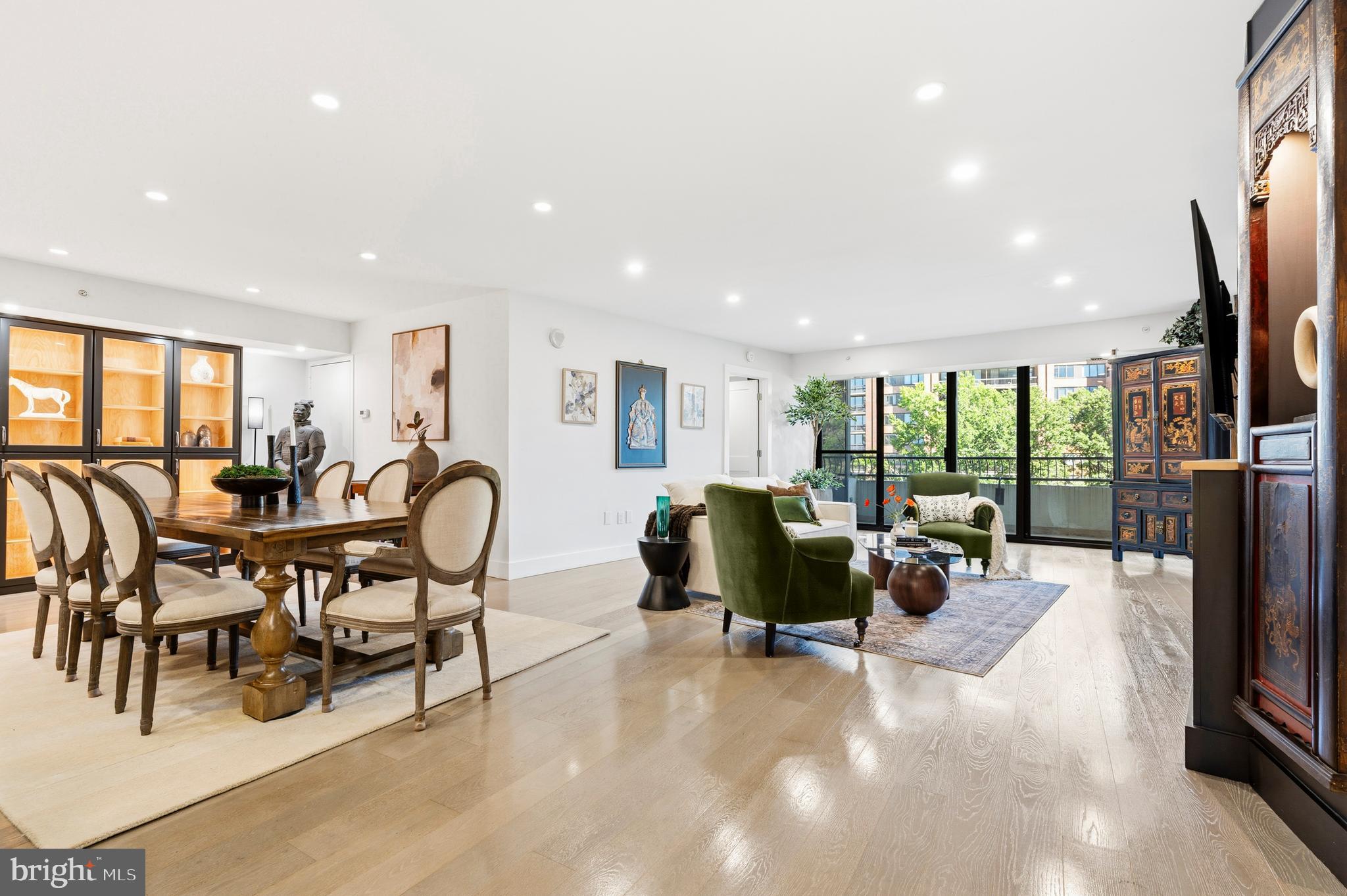 CRYSTAL CITY - Residential