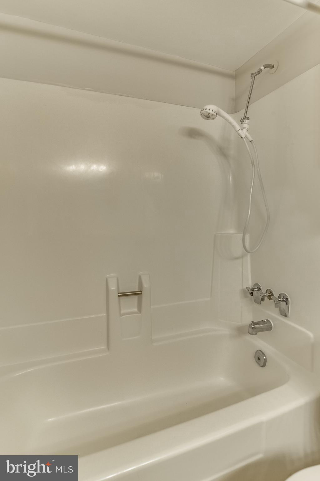 WOODWINDS TWO - Residential Lease
