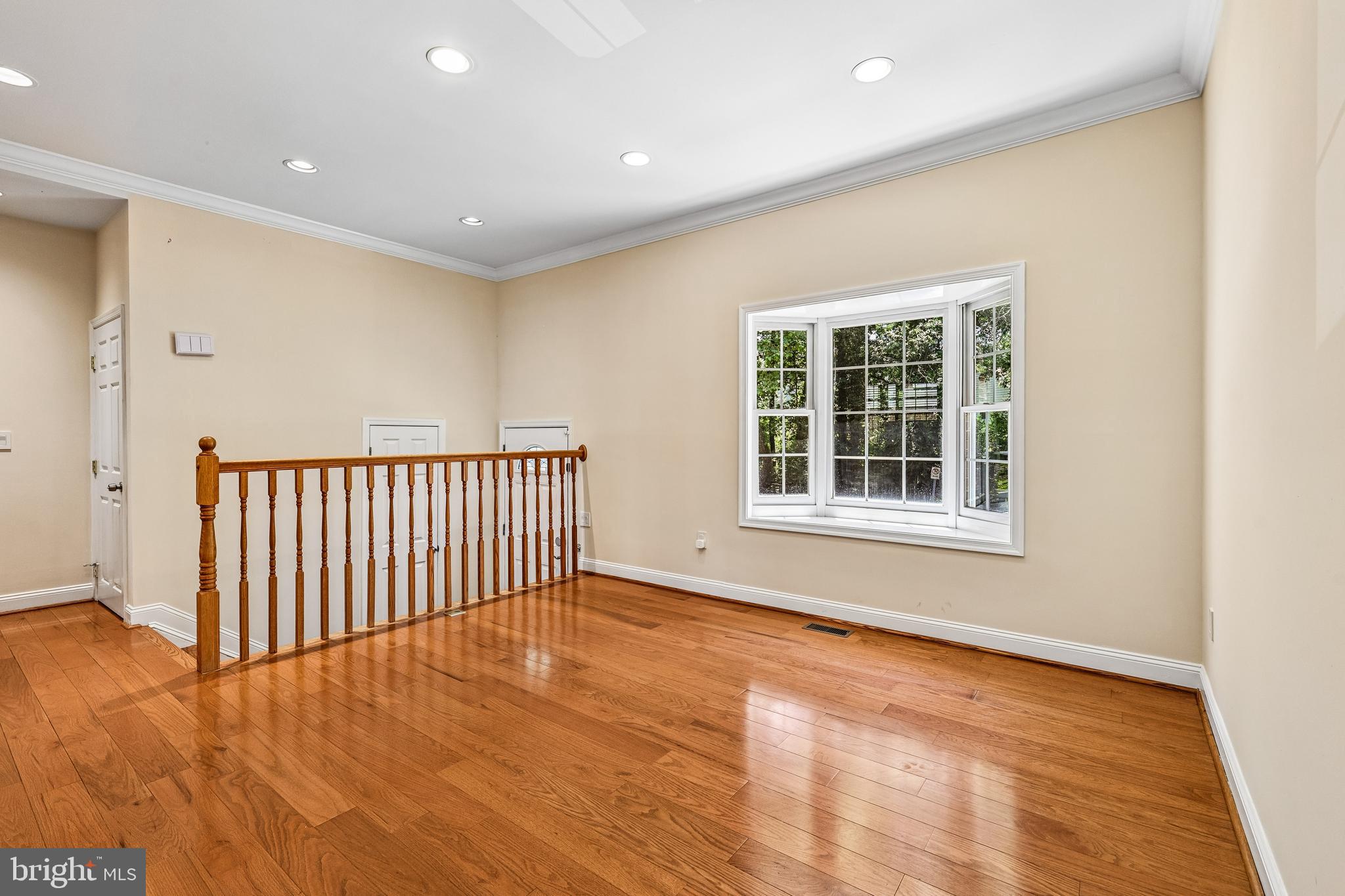 SHADY GROVE VILLAGE - Residential