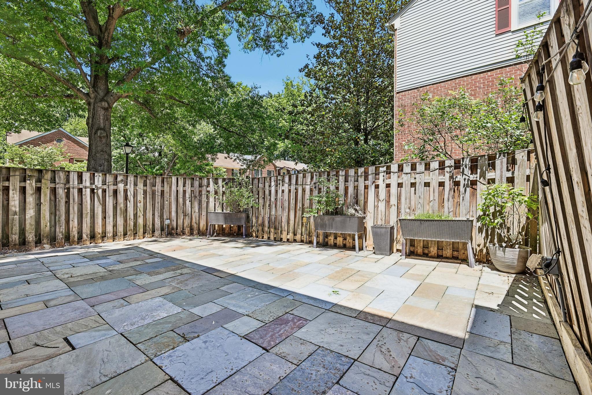 SHADY GROVE VILLAGE - Residential