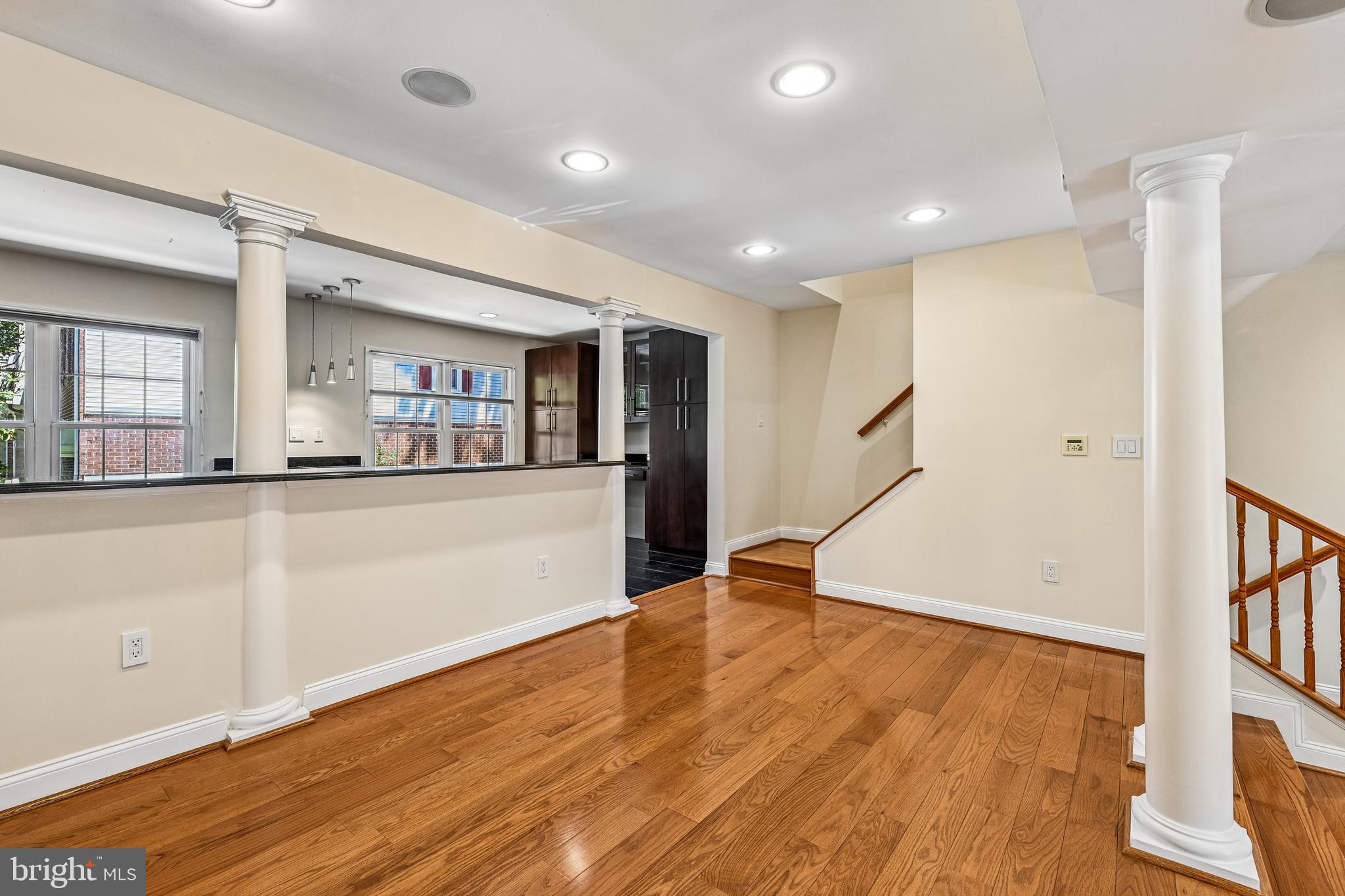 SHADY GROVE VILLAGE - Residential