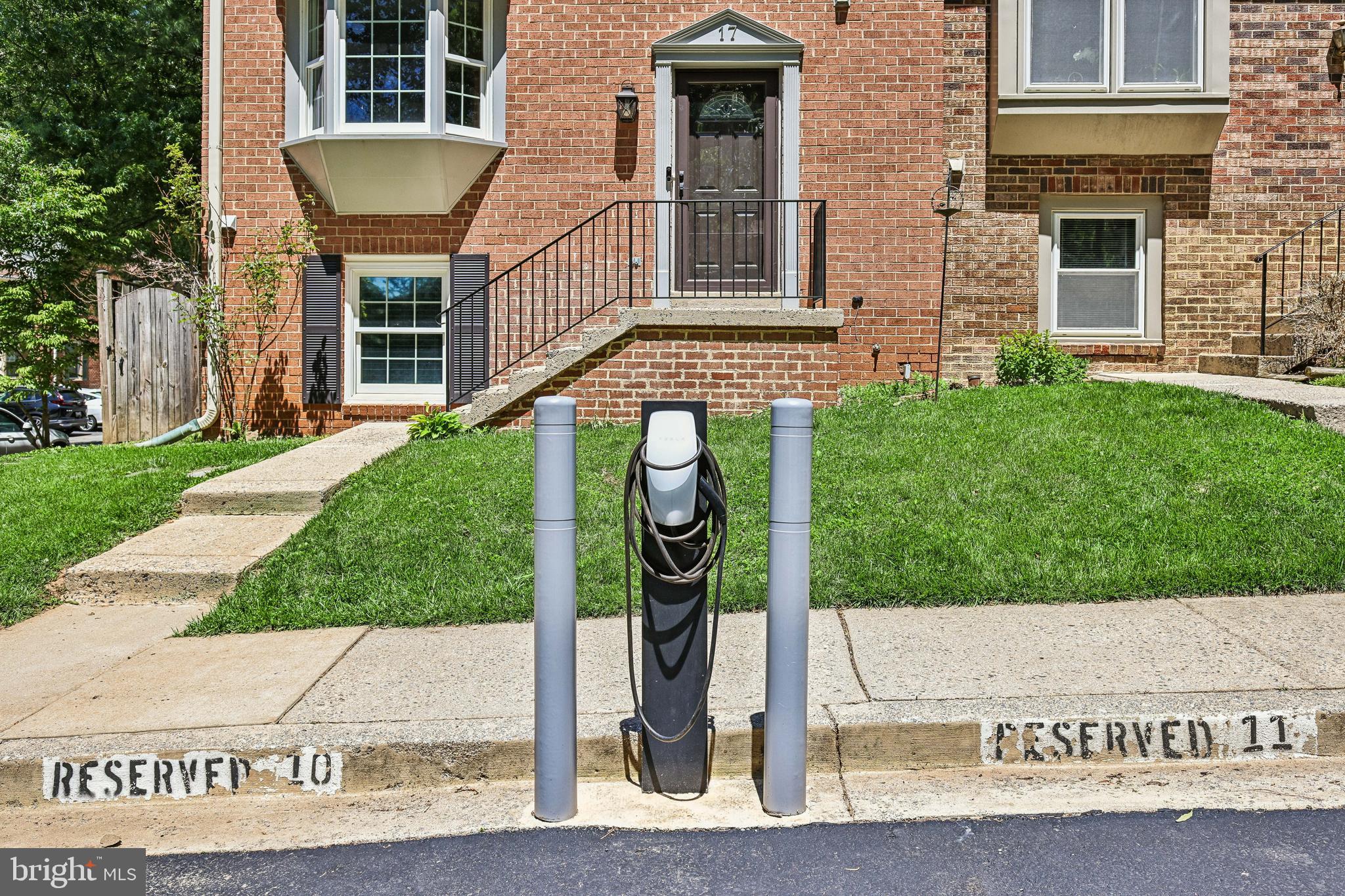 SHADY GROVE VILLAGE - Residential