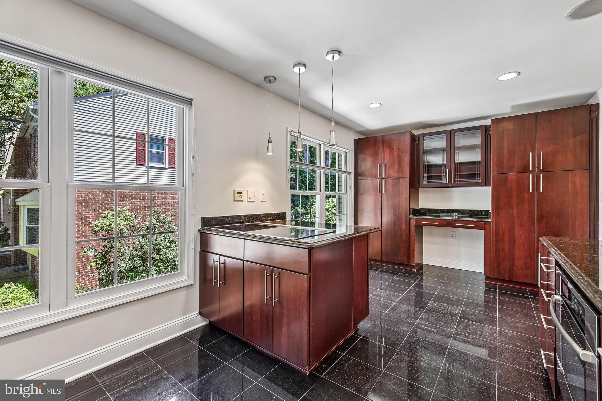 SHADY GROVE VILLAGE - Residential
