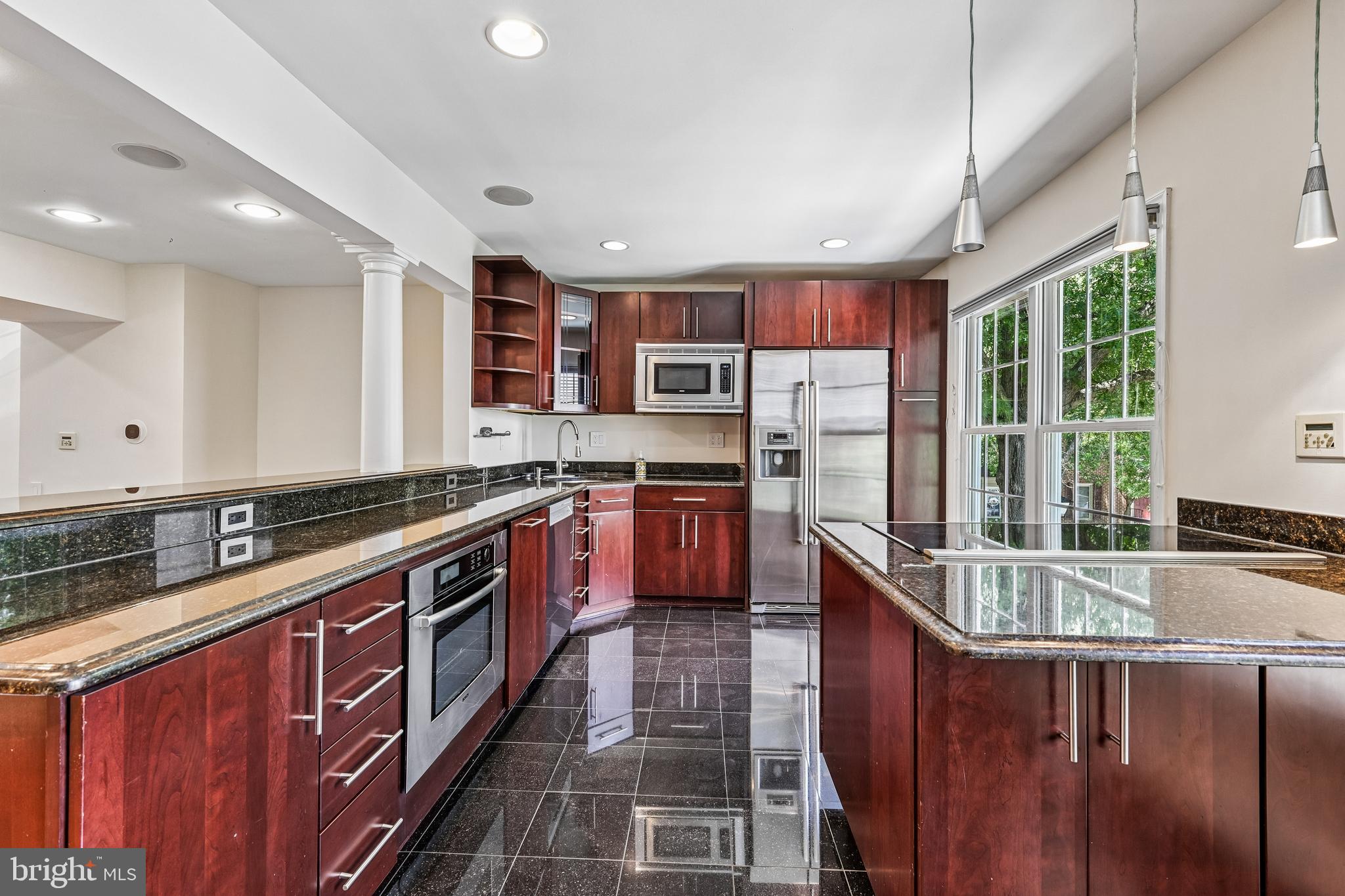 SHADY GROVE VILLAGE - Residential