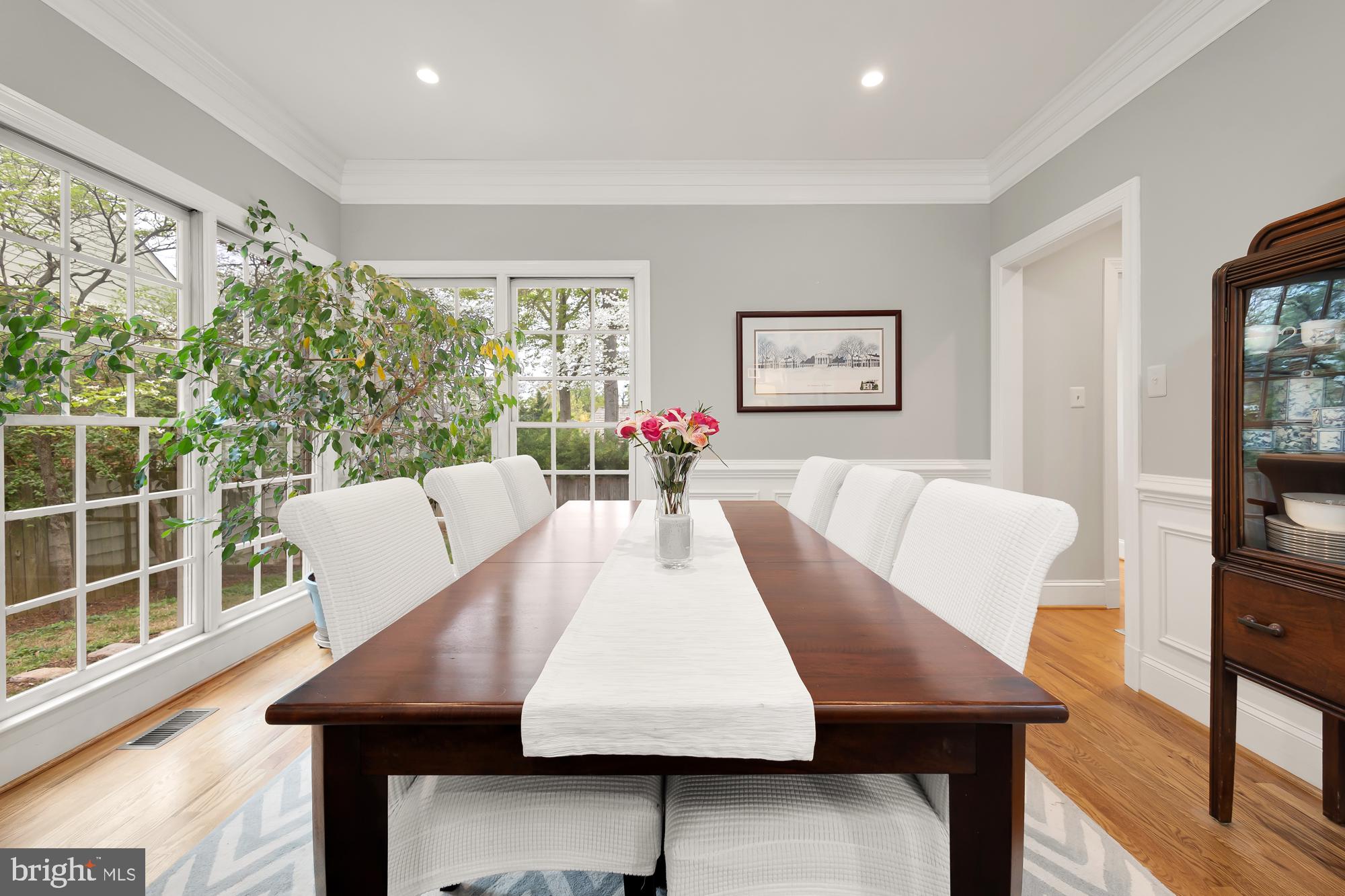 COUNTRY CLUB - Residential