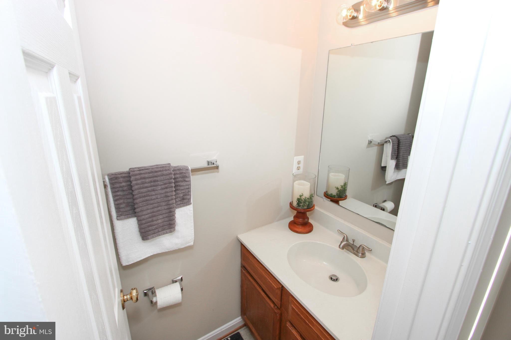 MIRROR RIDGE - Residential