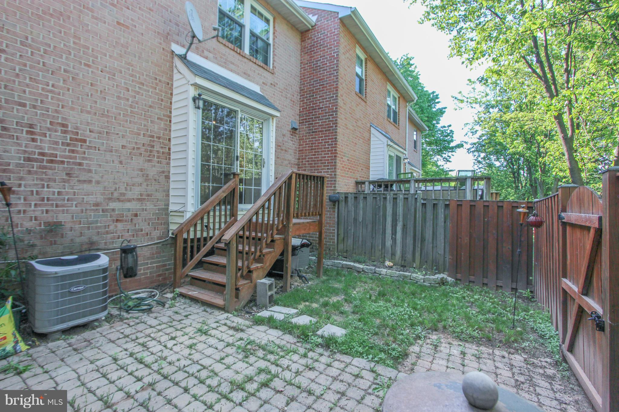 MIRROR RIDGE - Residential