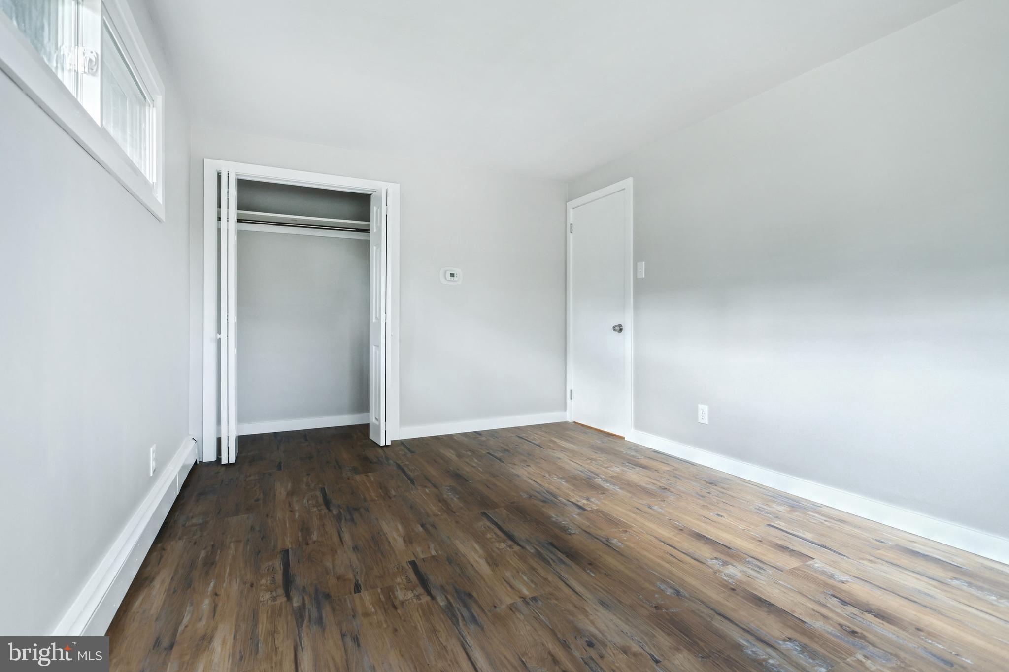 STRATHCONA HILLS - Residential