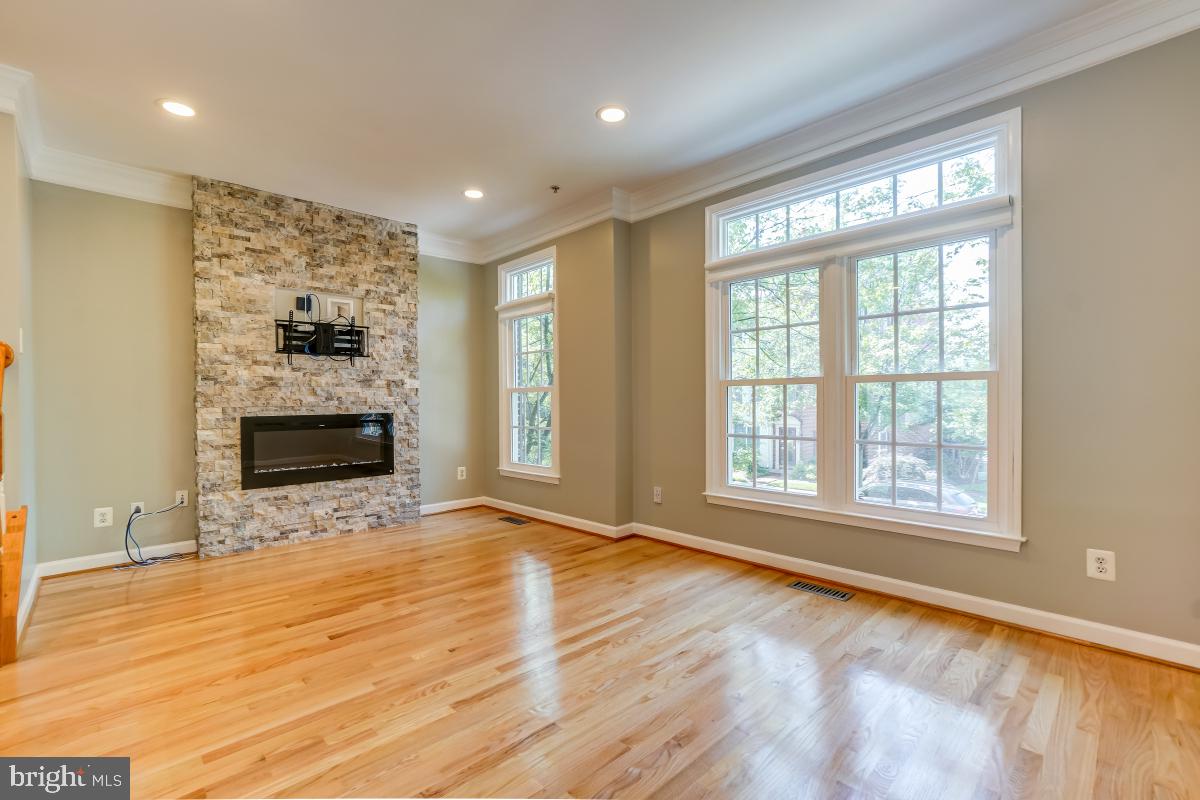 FALLSGROVE - Residential