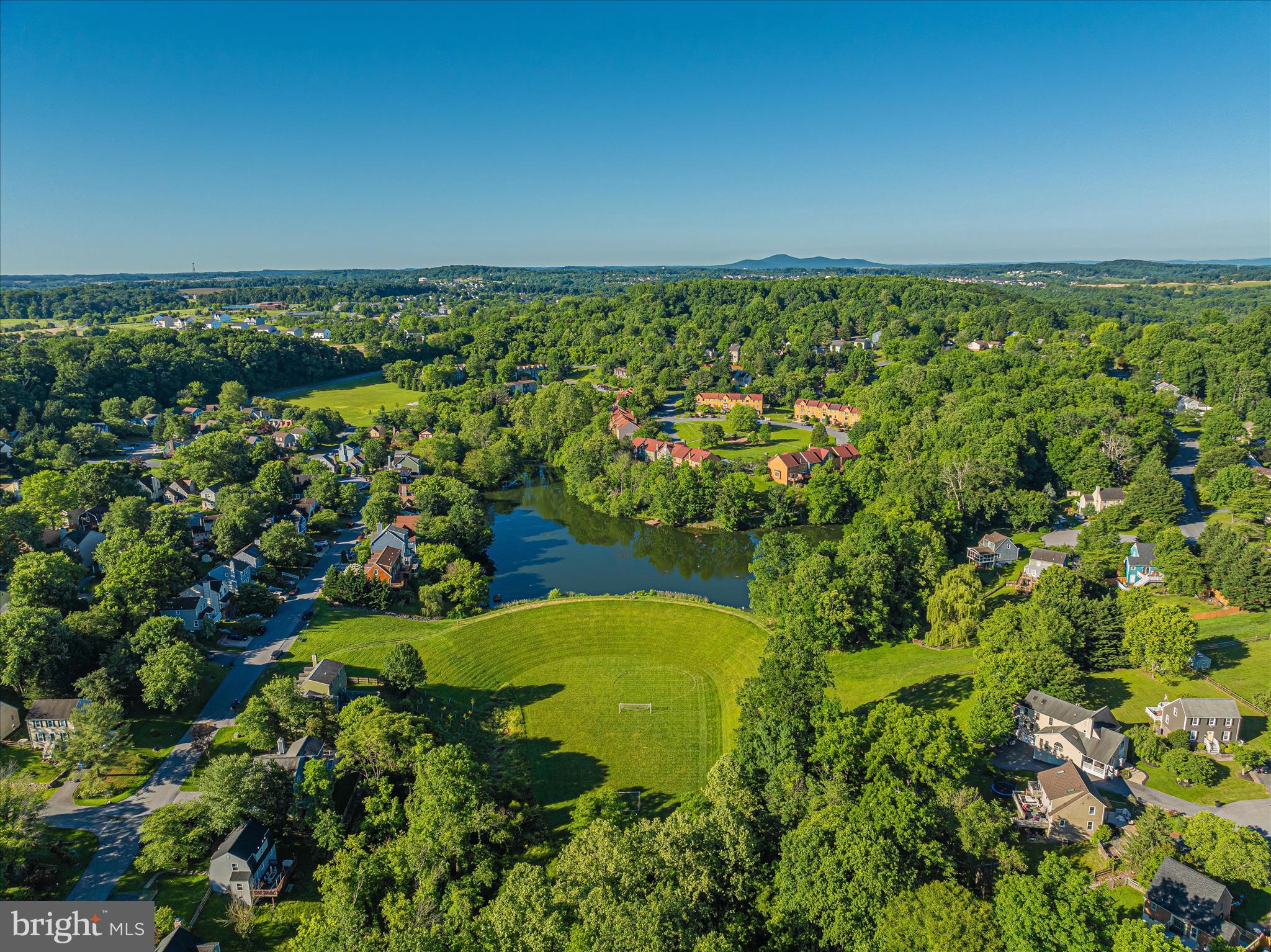 VILLAS LAKE ANITA LOUISE - Residential