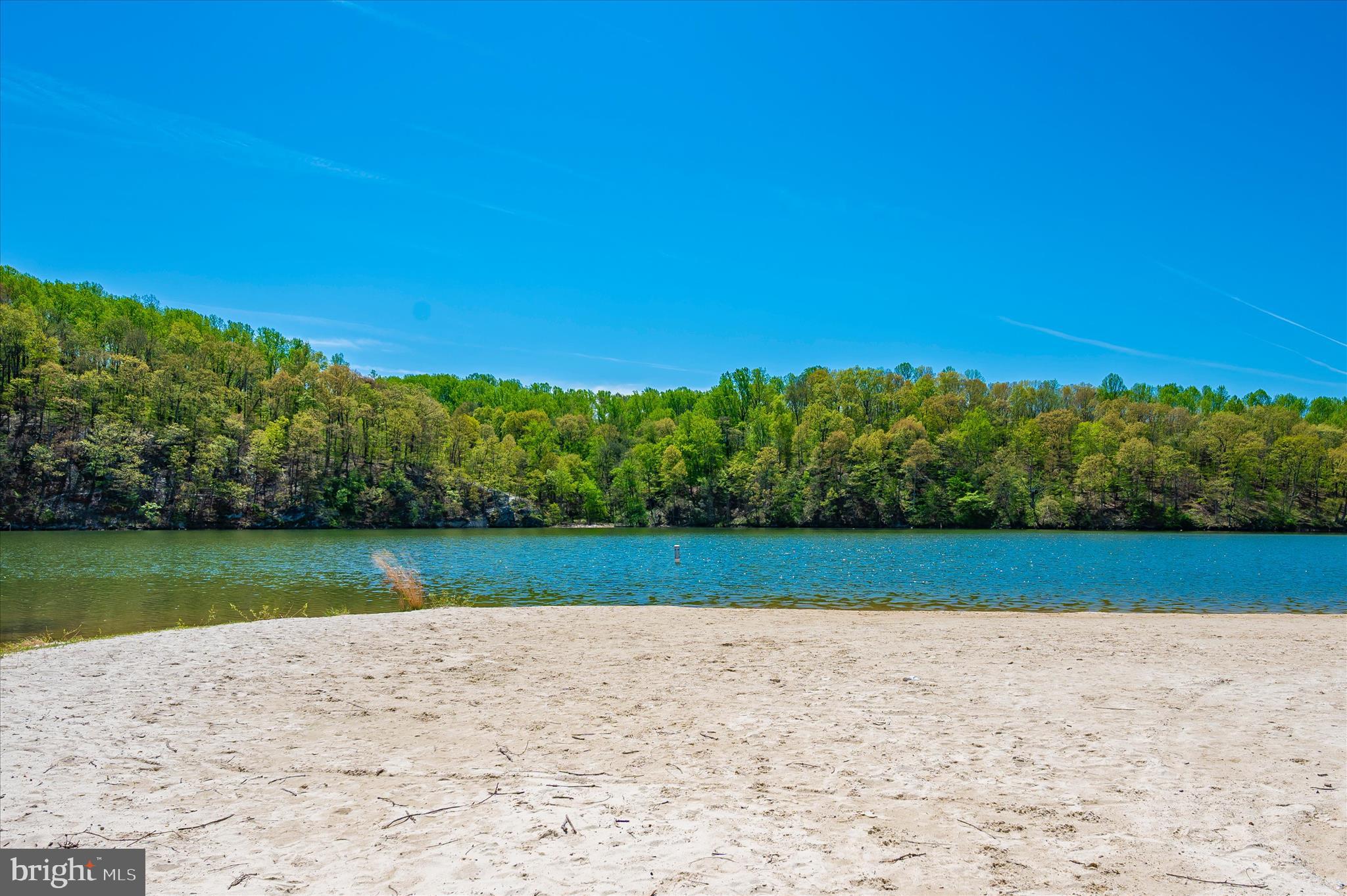 VILLAS LAKE ANITA LOUISE - Residential