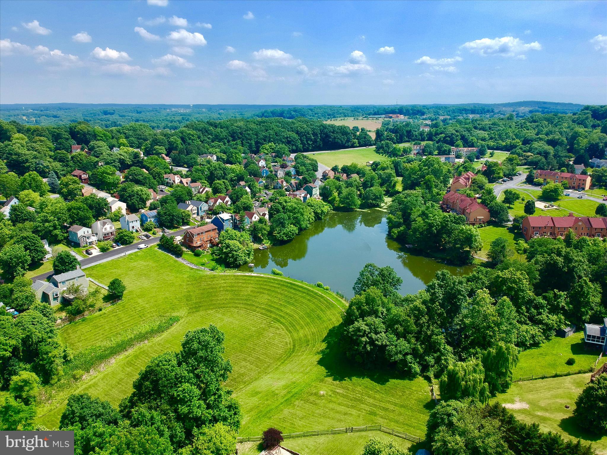 VILLAS LAKE ANITA LOUISE - Residential