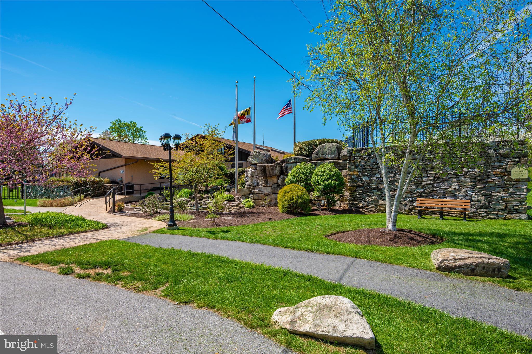 VILLAS LAKE ANITA LOUISE - Residential