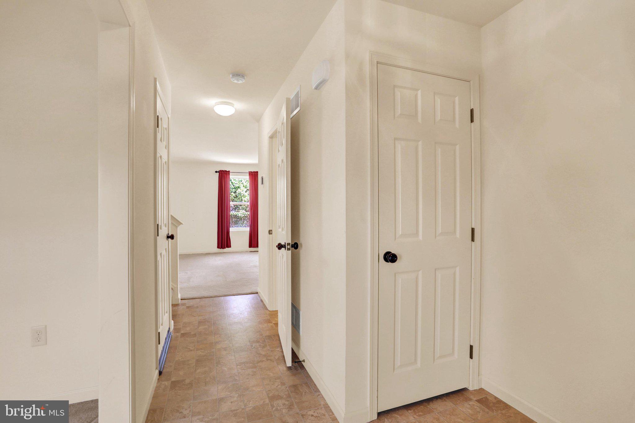 LONDON CROFT - Residential