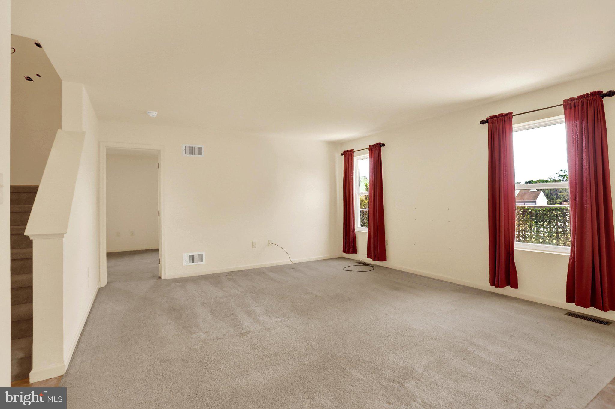 LONDON CROFT - Residential