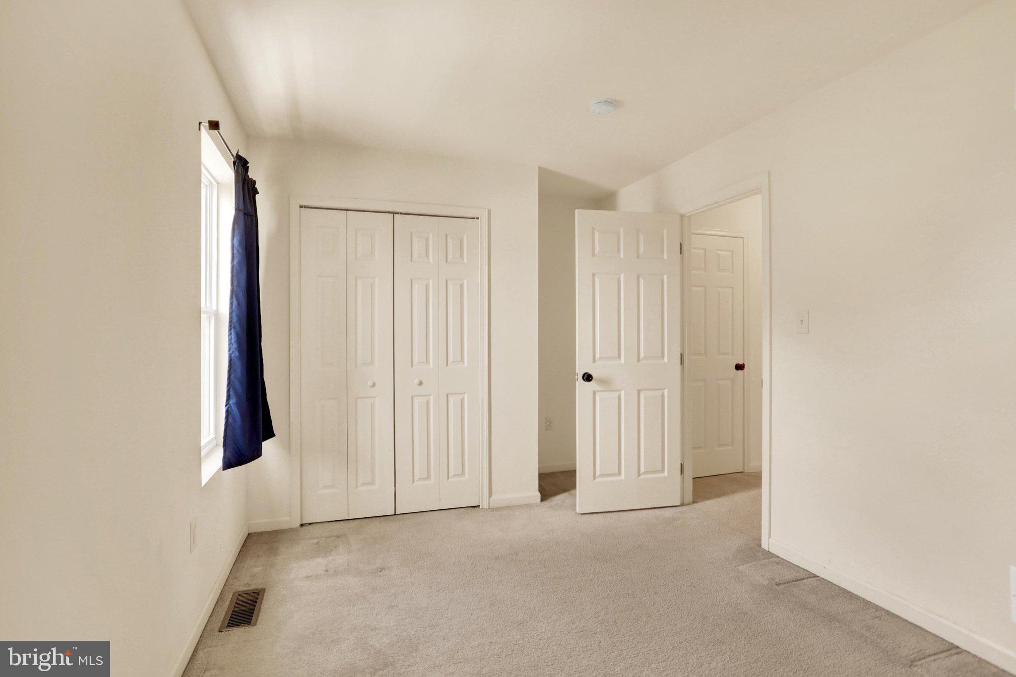 LONDON CROFT - Residential