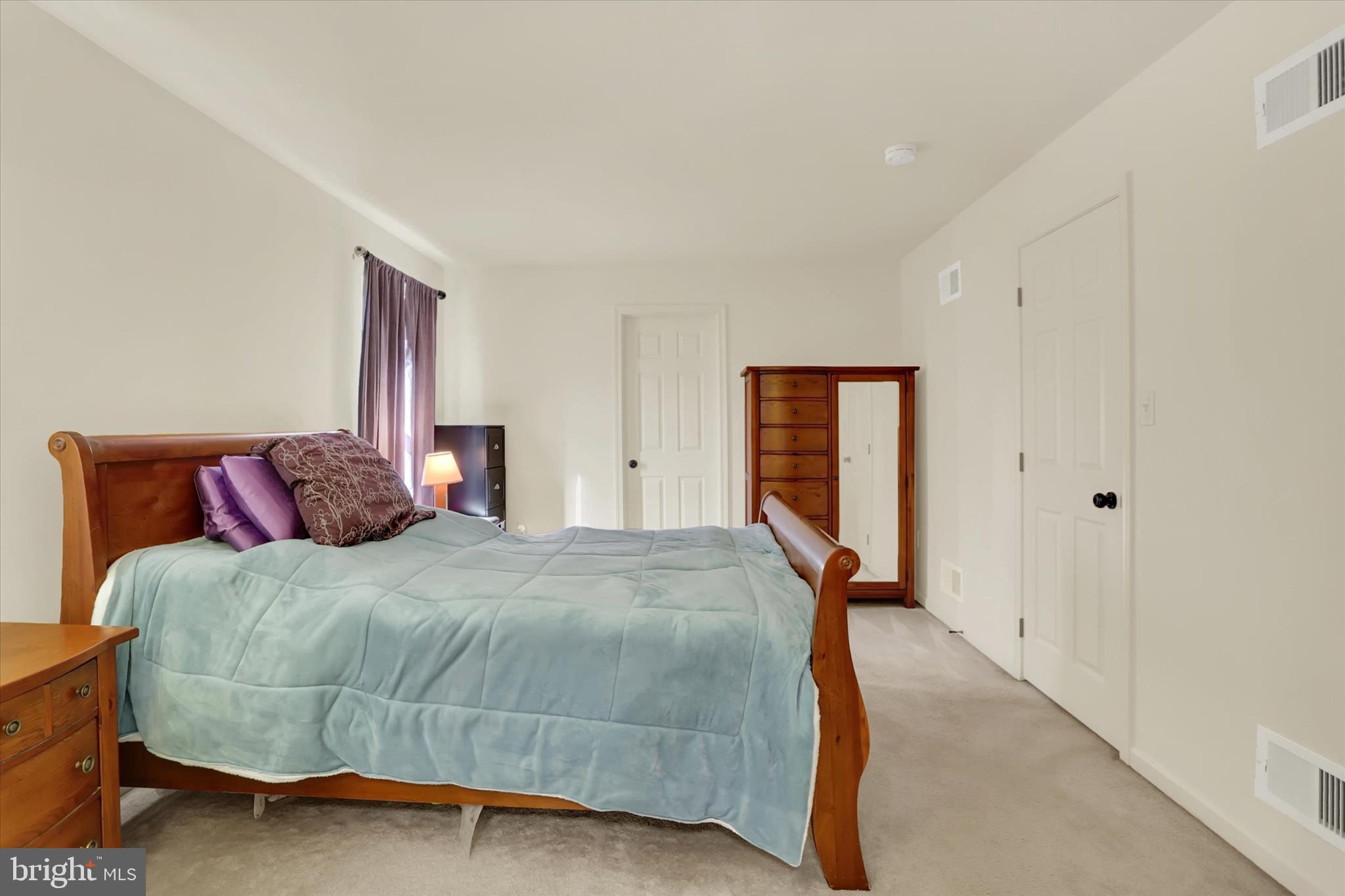 LONDON CROFT - Residential