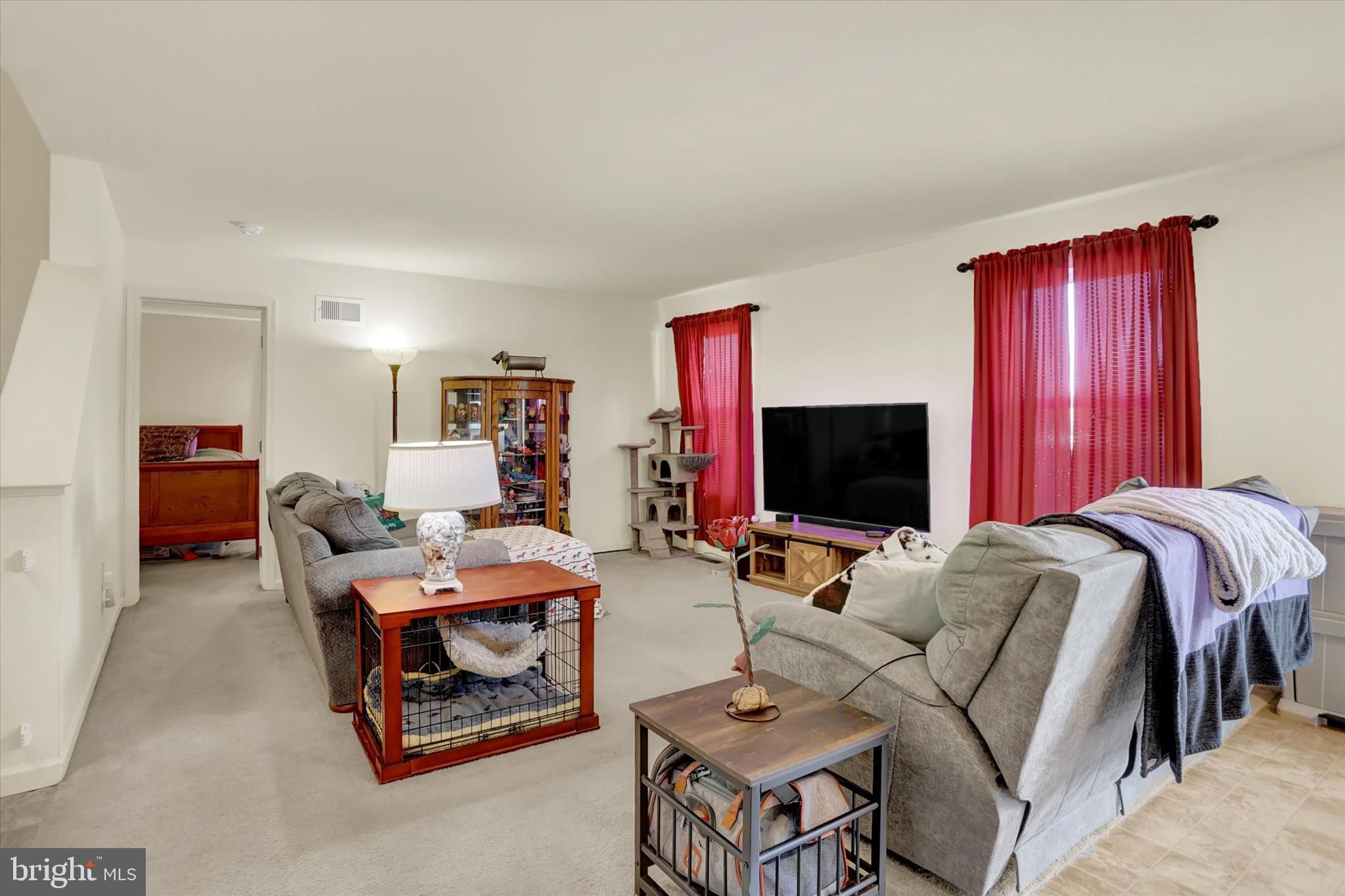 LONDON CROFT - Residential