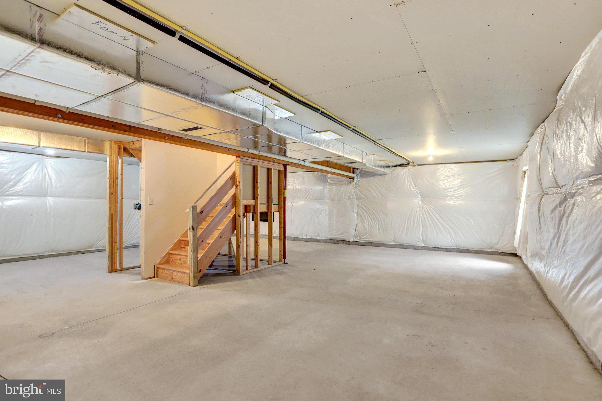 LONDON CROFT - Residential