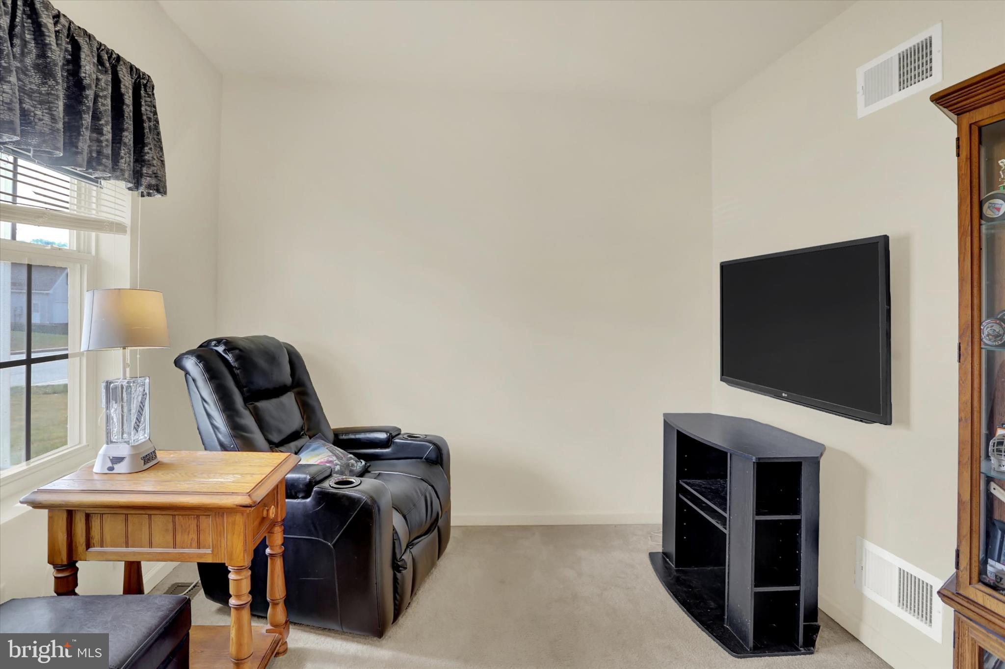 LONDON CROFT - Residential