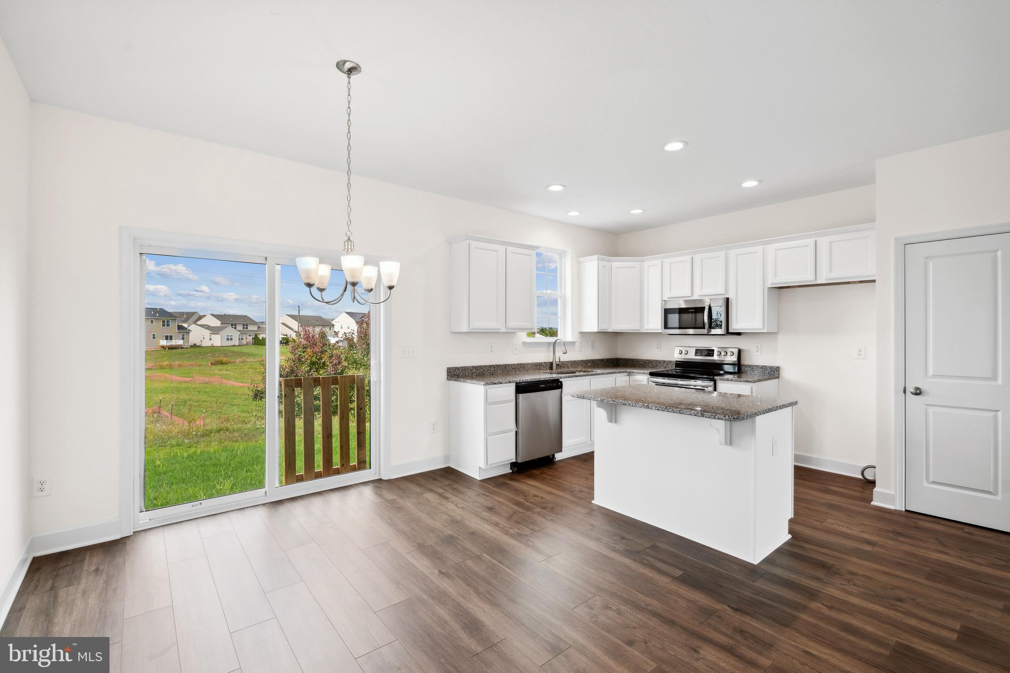 KINGS COURT AT BROWNSTONE - Residential