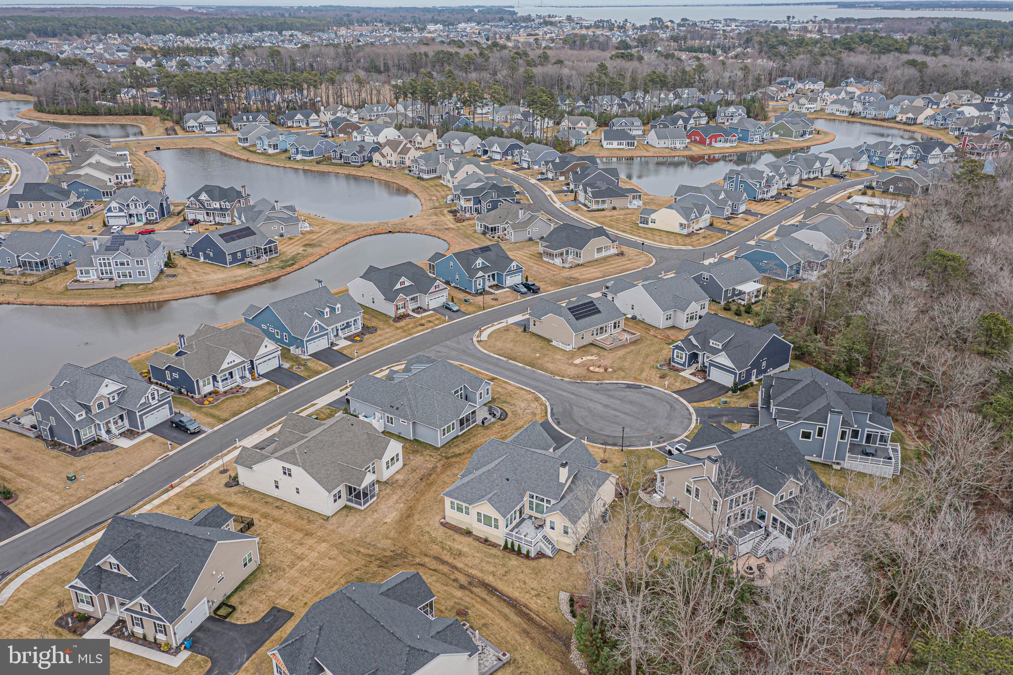 PENINSULA LAKES - Residential