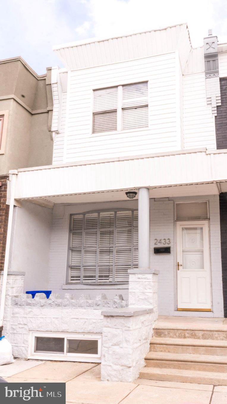 This charming, newly re-modeled 3-bedroom townhouse in the heart of the Whitman neighborhood offers a perfect blend of traditional style and modern convenience. New floors, modern kitchen with stainless steel appliances, including a gas oven/range, a built-in microwave, and a refrigerator. The convenience of a washer and dryer adds to the home's appeal. With an unfinished basement, there's ample opportunity for customization, whether you envision a cozy basement or additional storage space. With easy access to shopping and major highways and bridges, this property is a great find!