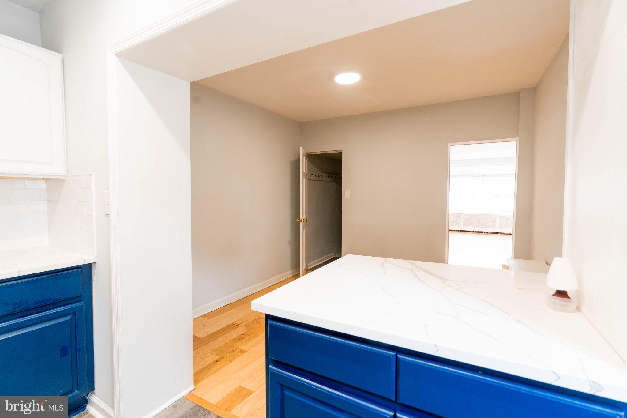 WHITMAN - Residential