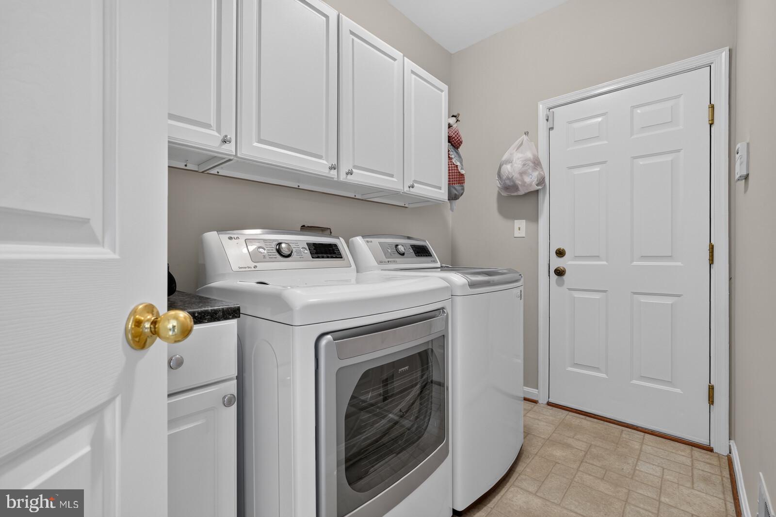 SENECA CROSSING - Residential