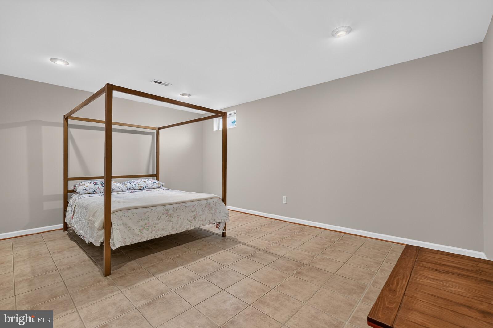SENECA CROSSING - Residential