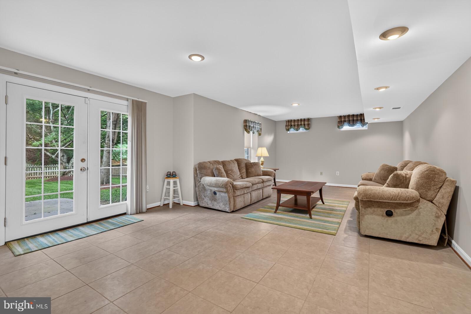 SENECA CROSSING - Residential