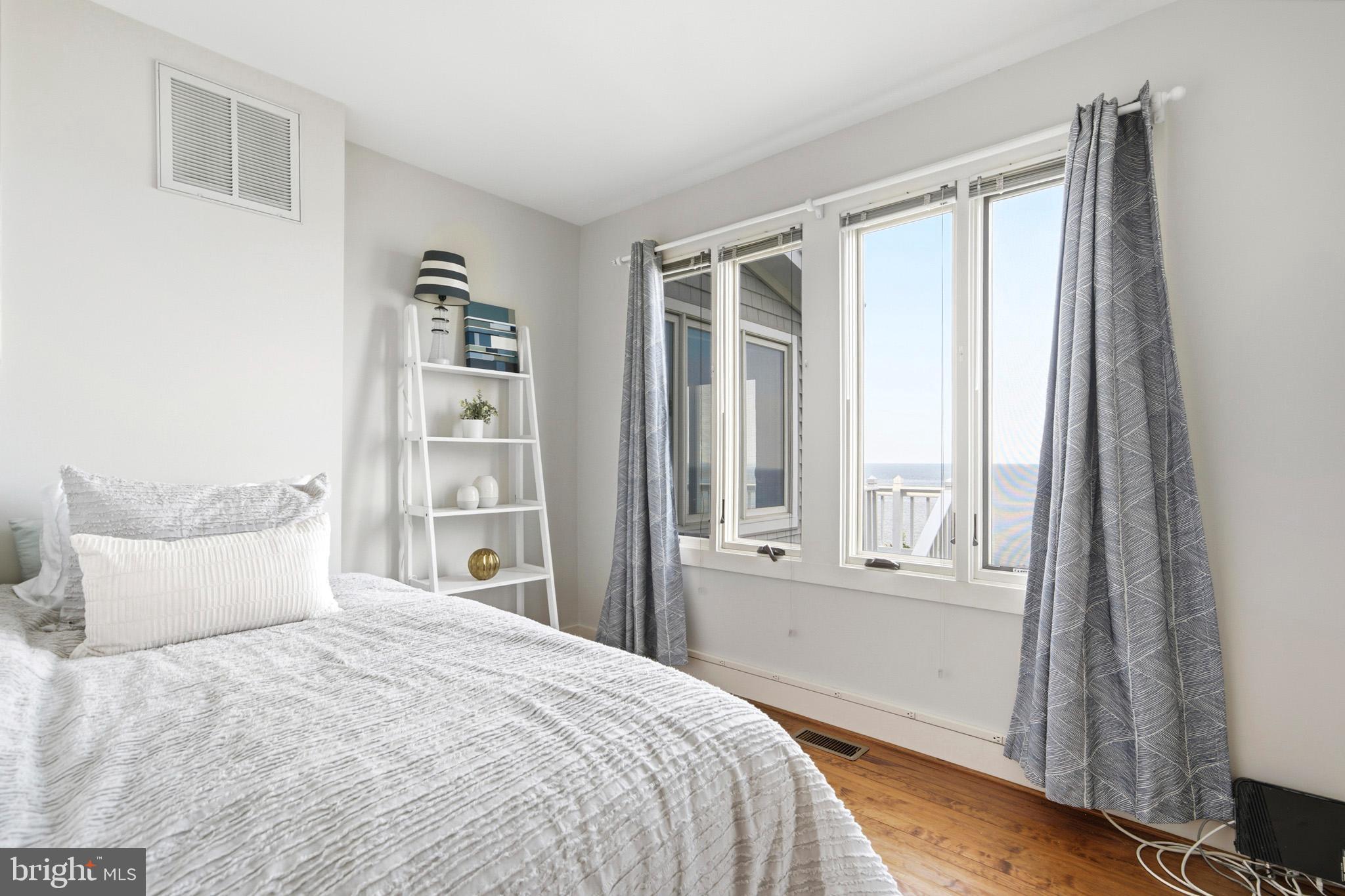CALVERT BEACH ESTATES - Residential