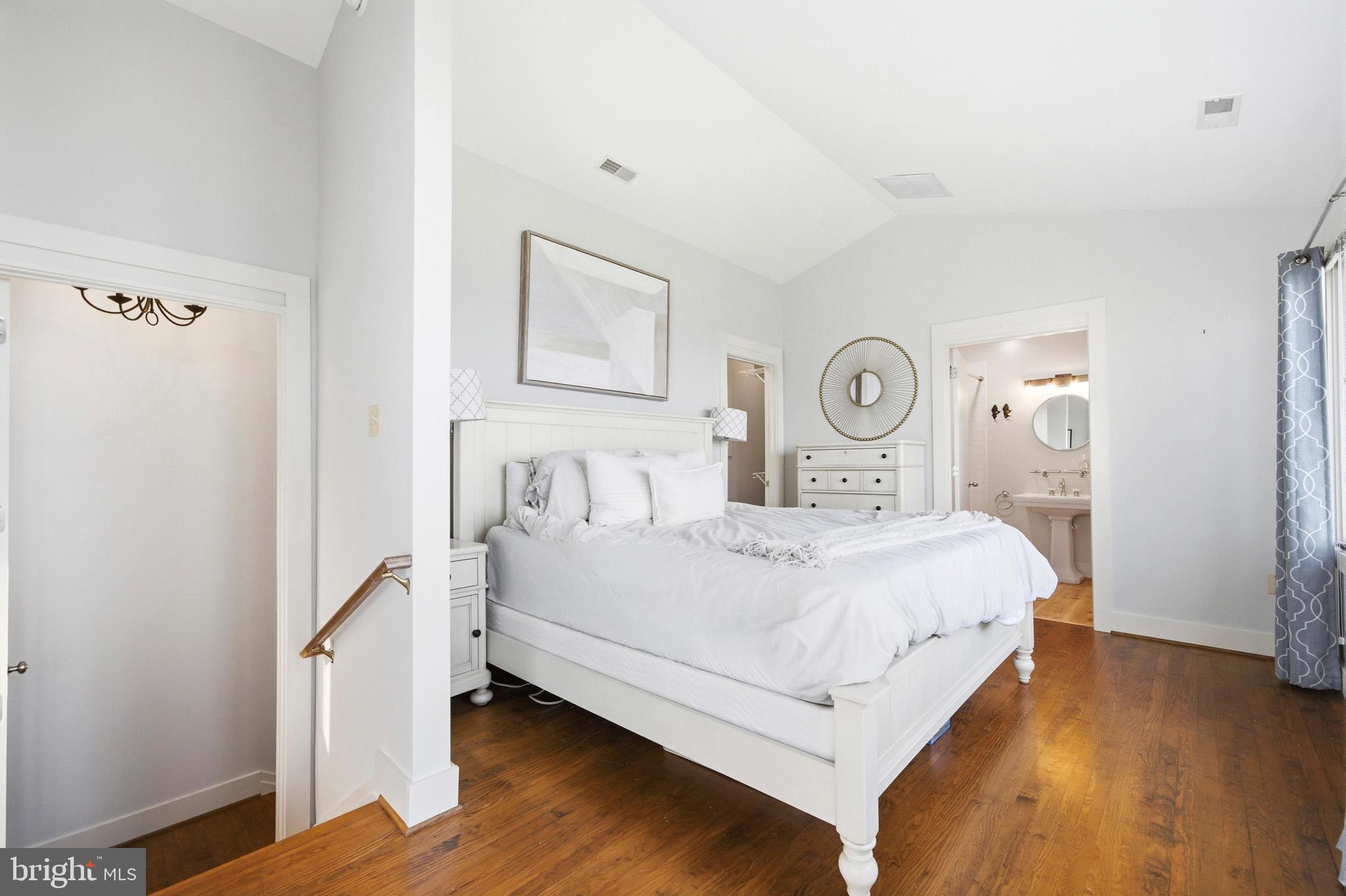 CALVERT BEACH ESTATES - Residential