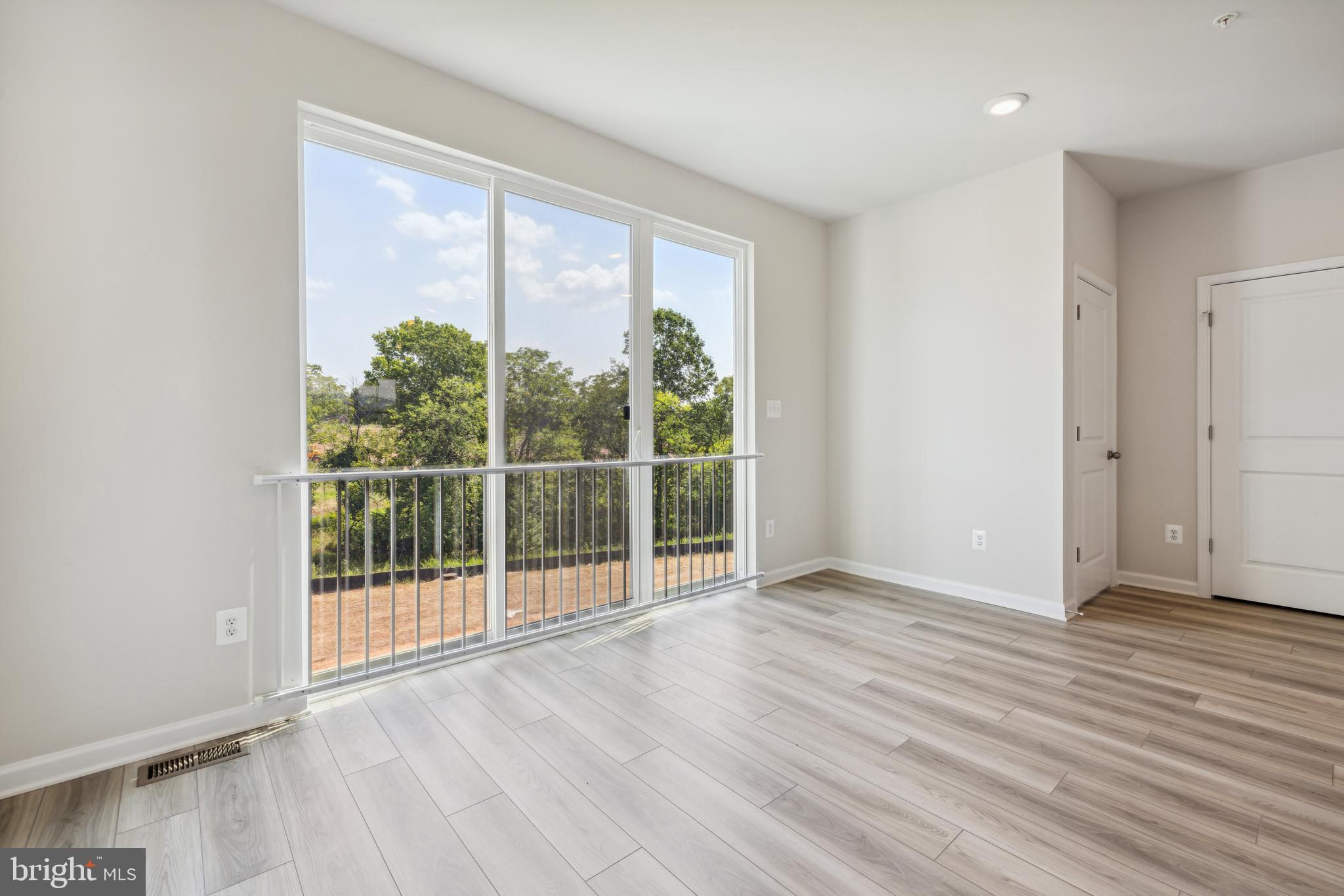 TUSCARORA CREEK - Residential