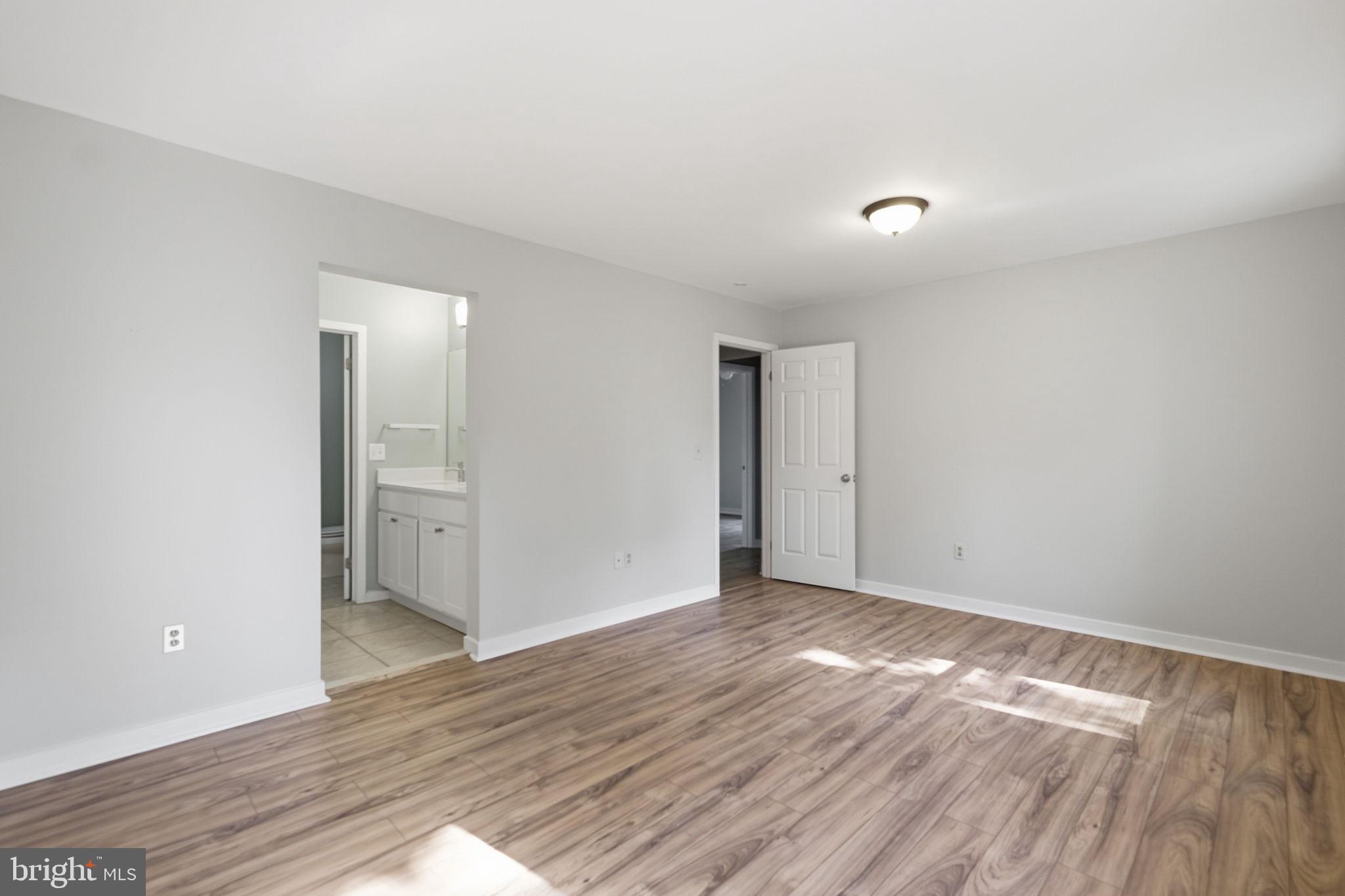 SOUTHWOODS - Residential