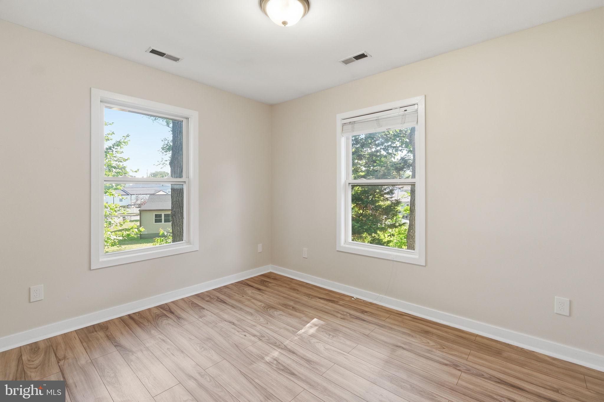 SOUTHWOODS - Residential