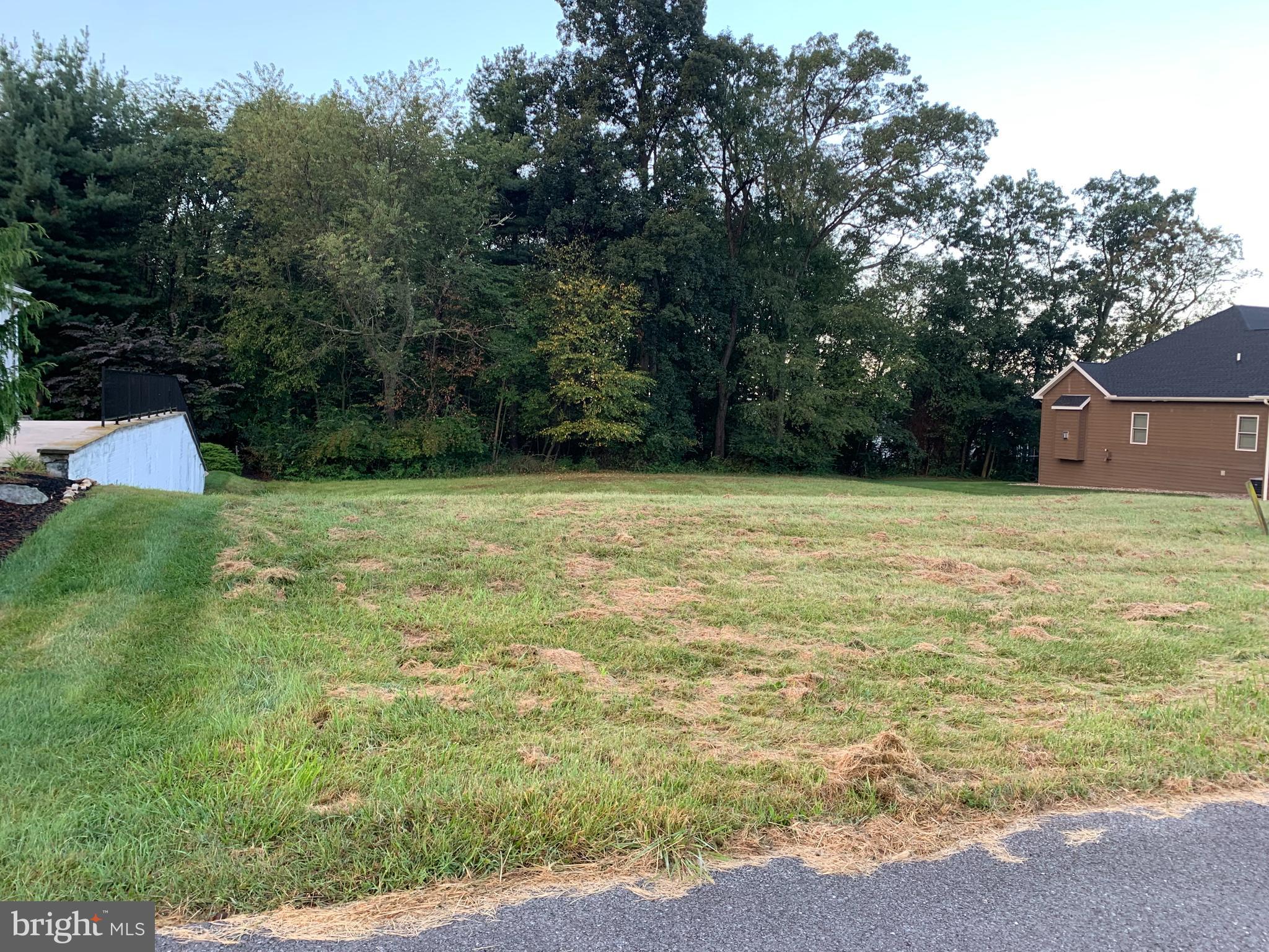 PENN NATIONAL GOLF COURSE COMMUNITY - Land