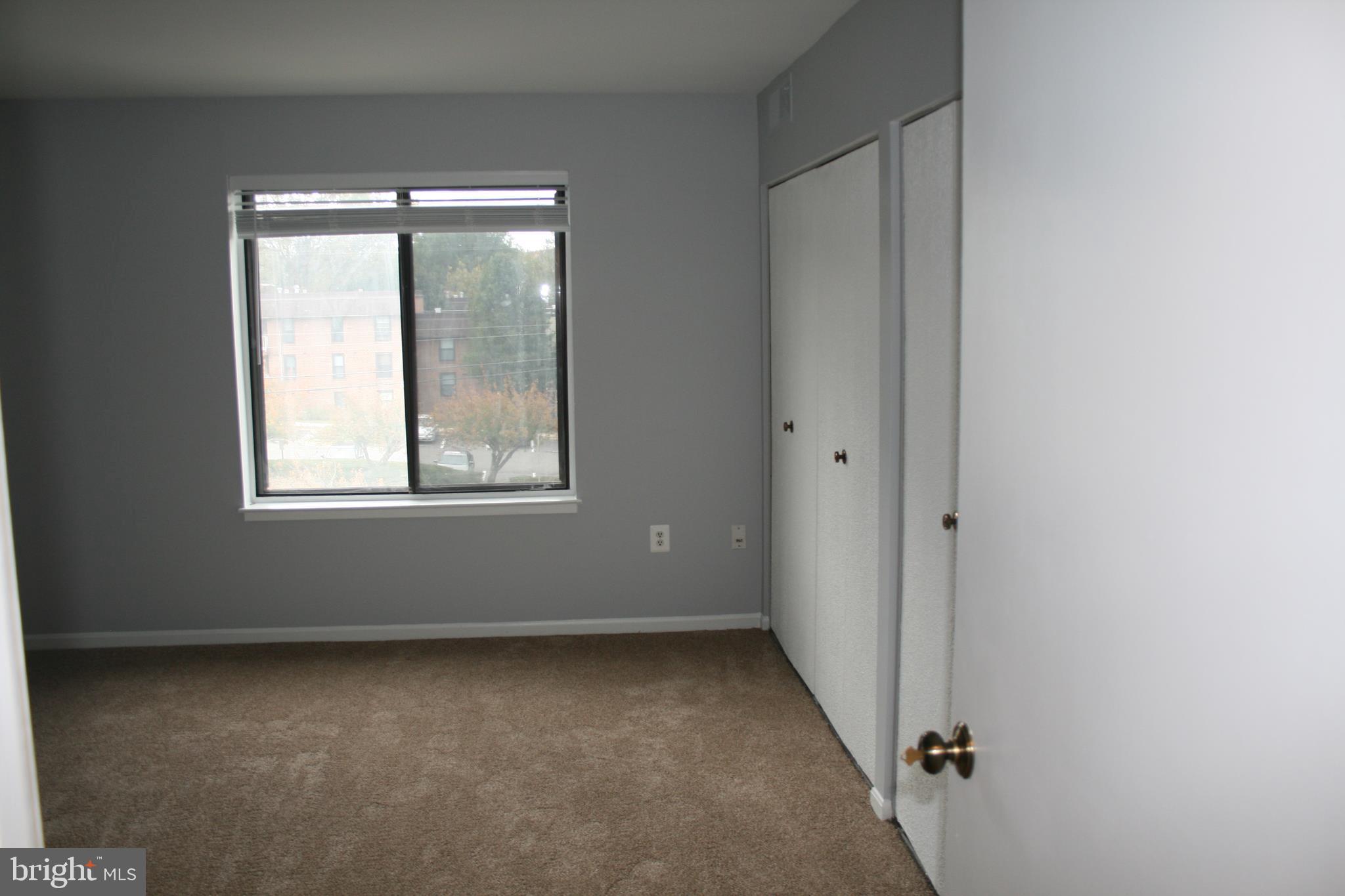 HAWTHORNE VILLAGE - Residential Lease
